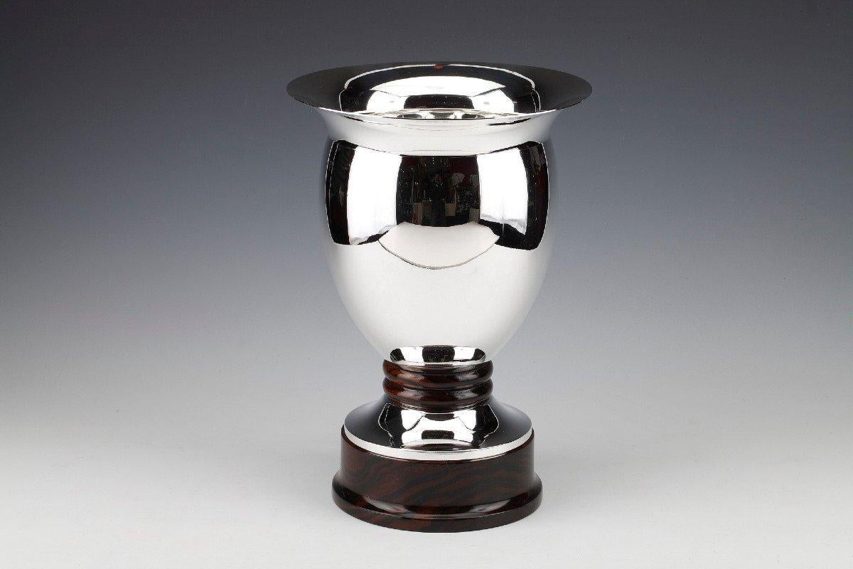 Vase In Sterling Silver Made By The Brussels Goldsmith Simonet For Sale 2