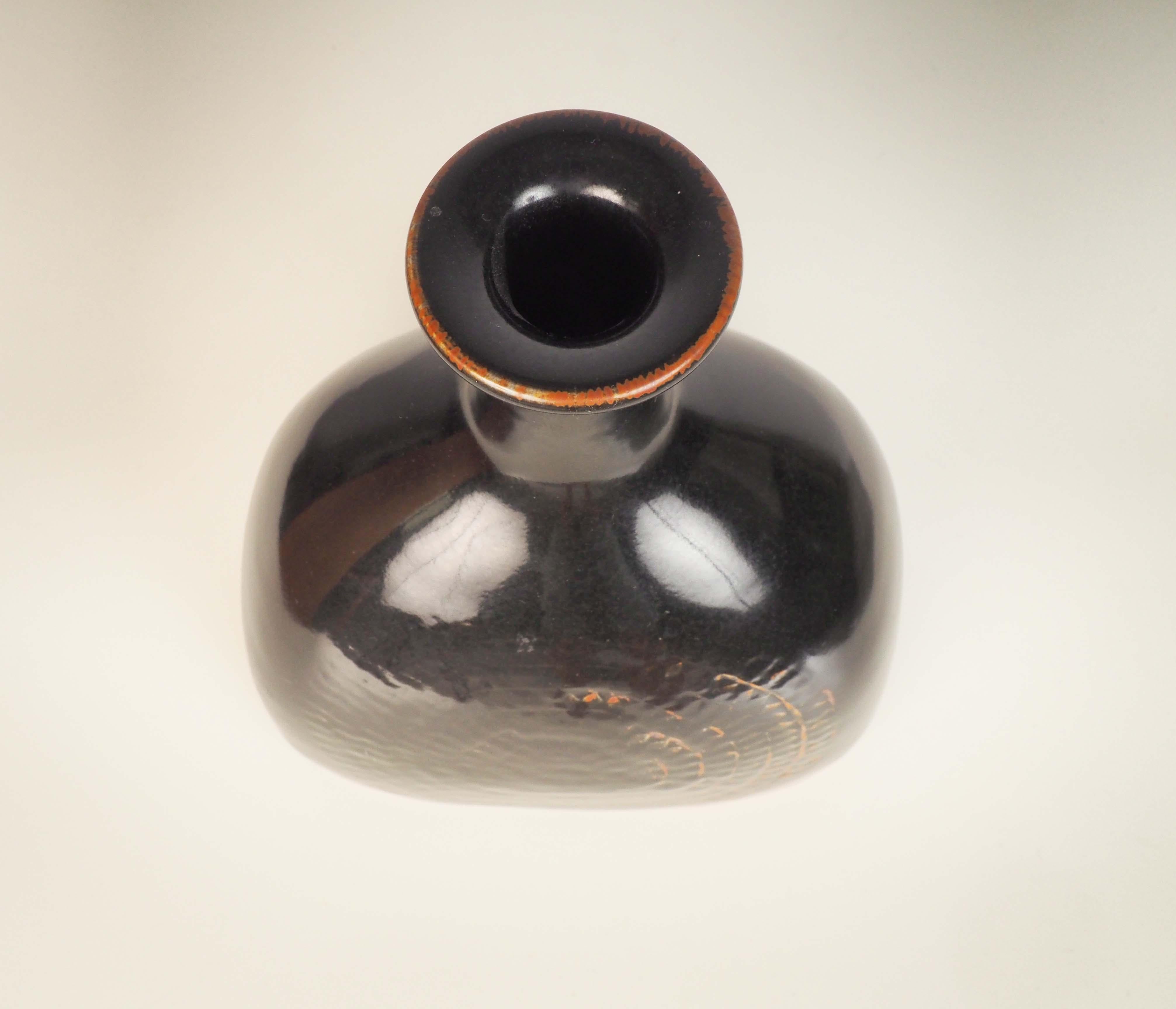 Vase aus Steingut, entworfen von Stig Lindberg für Gustavsbergs Studio, Schweden (Schwedisch) im Angebot