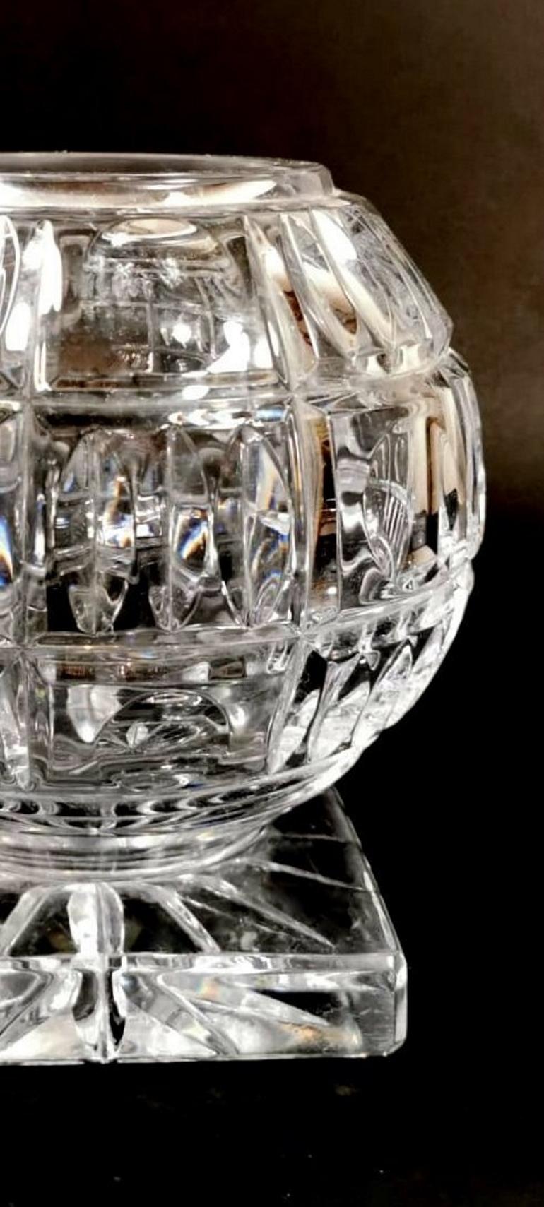 20th Century Crystal Cut Vase In The Shape Of A Sphere France 1938-1940 In Good Condition In Prato, Tuscany