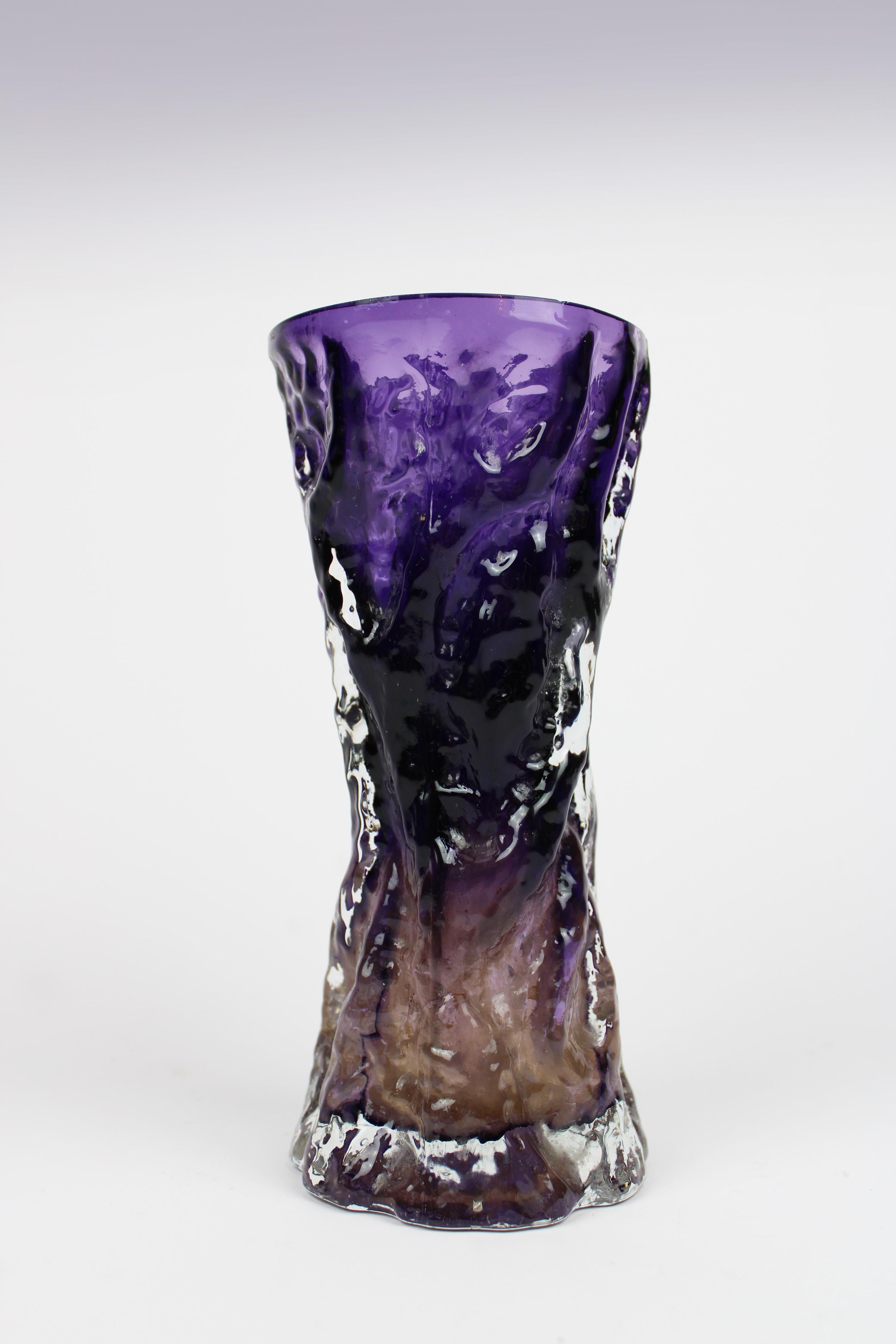 Hand-Crafted Vase Ingrid Glass 
