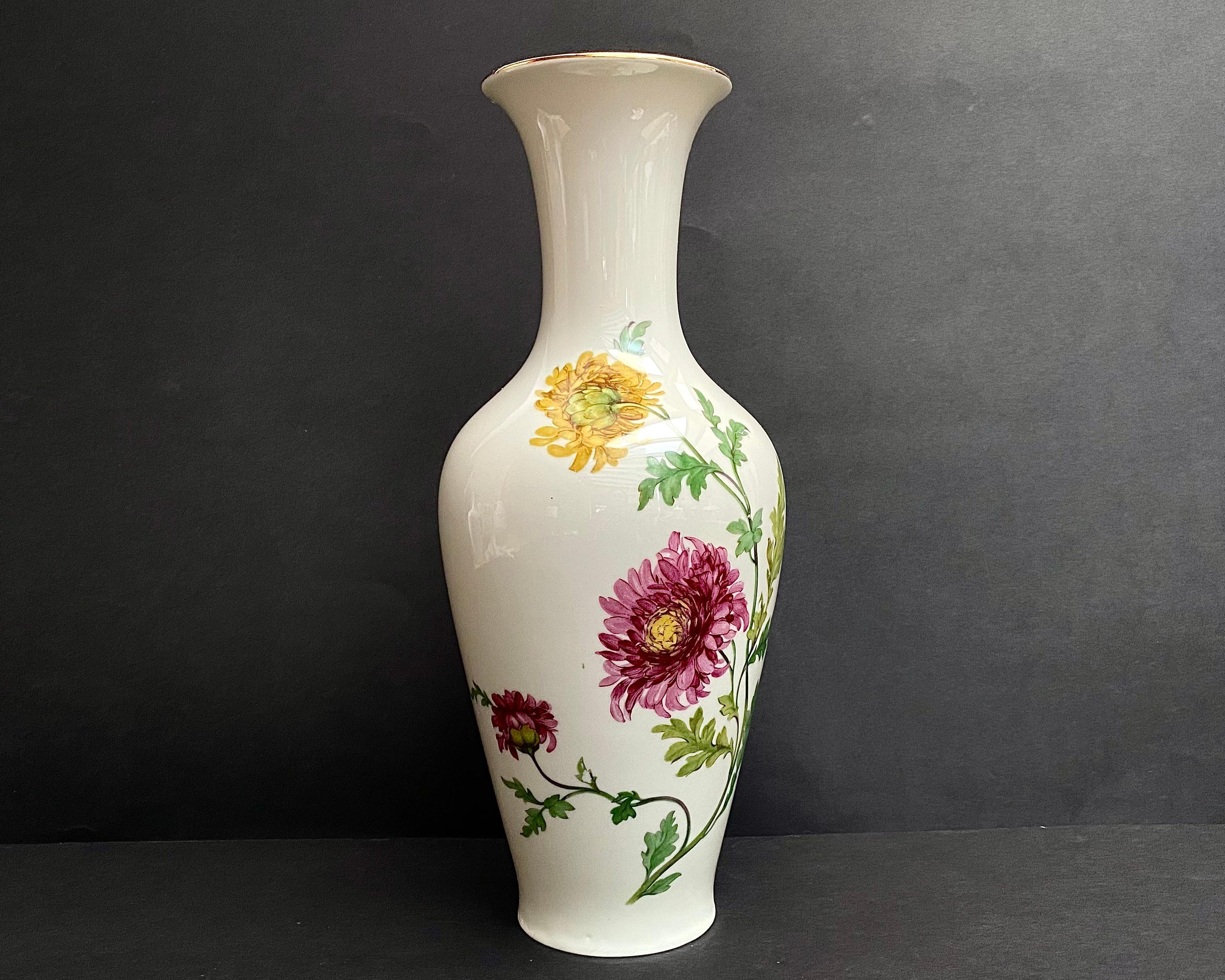 Vase Ivory White Porcelain ESCHENBACH BAVARIA Germany, 1950s In Good Condition For Sale In Bastogne, BE