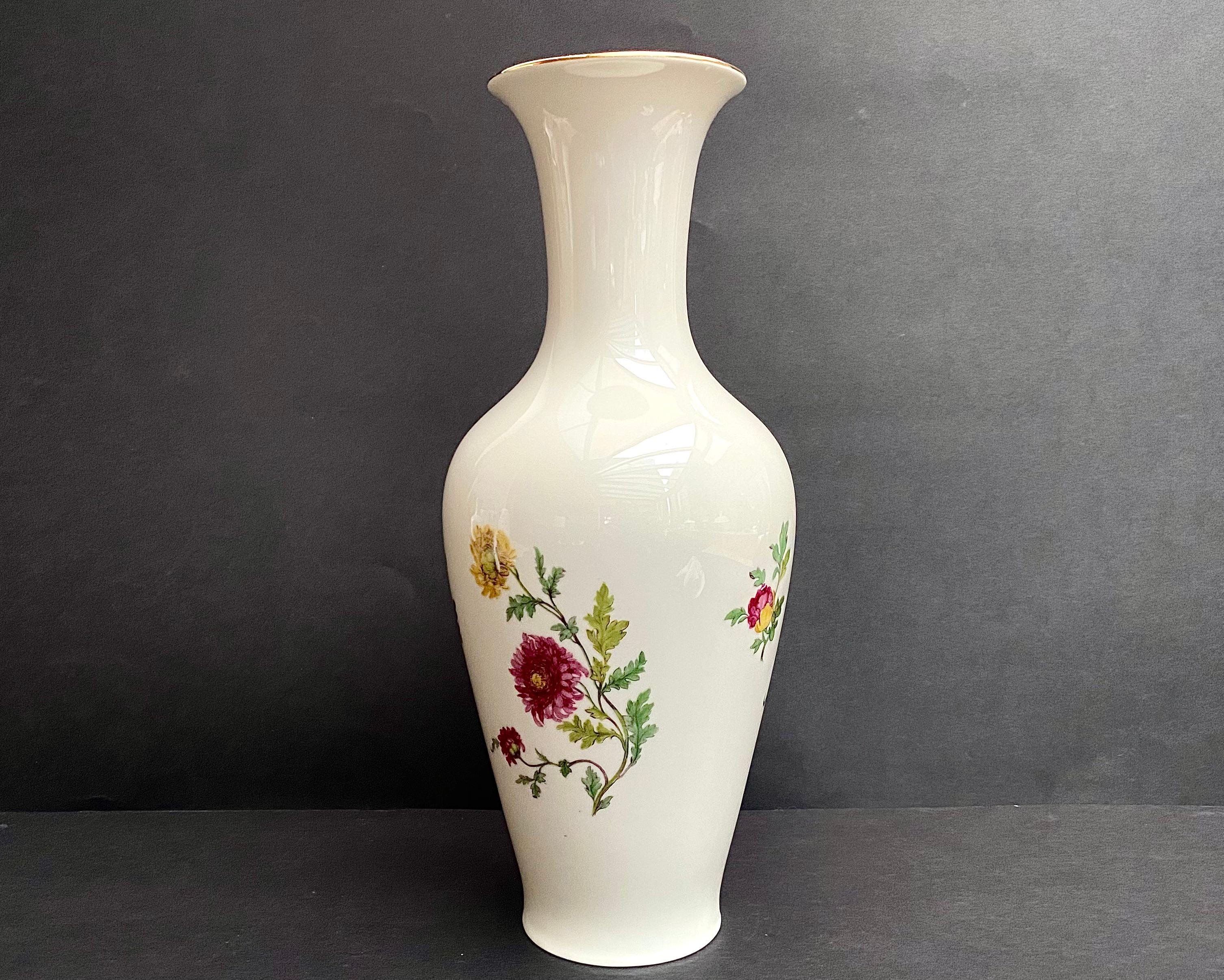 Vase Elfenbein Weiß Porzellan ESCHENBACH BAVARIA Deutschland, 1950er Jahre (Mitte des 20. Jahrhunderts) im Angebot