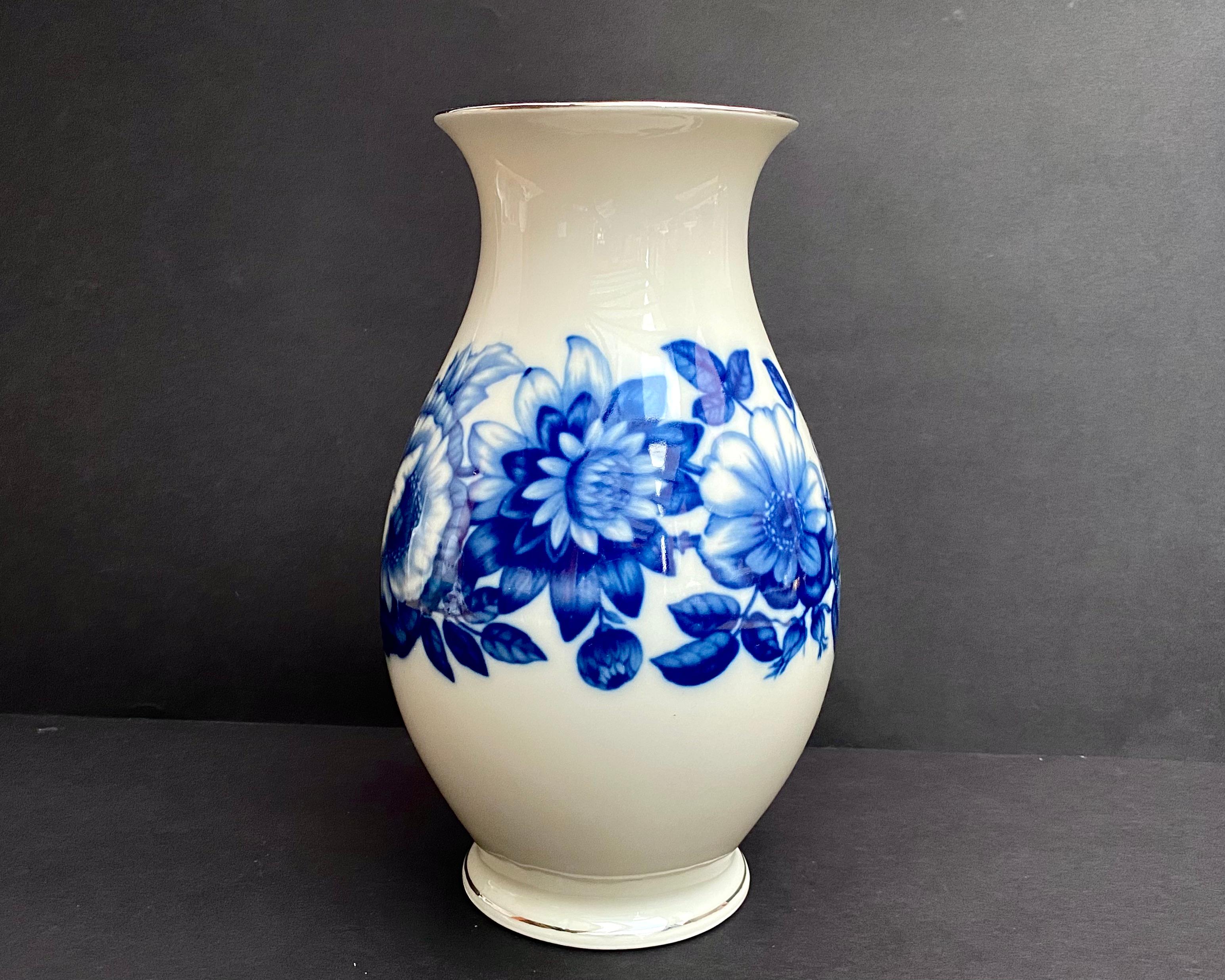 Mid-20th Century Vase Ivory White Porcelain Vase KPM BAVARIA German Porcelain 50s For Sale