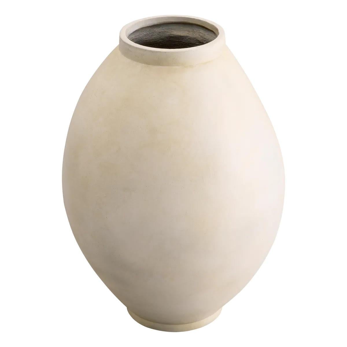 Moderno Vaso, vaso, terracotta color sabbia, XXI secolo. in vendita