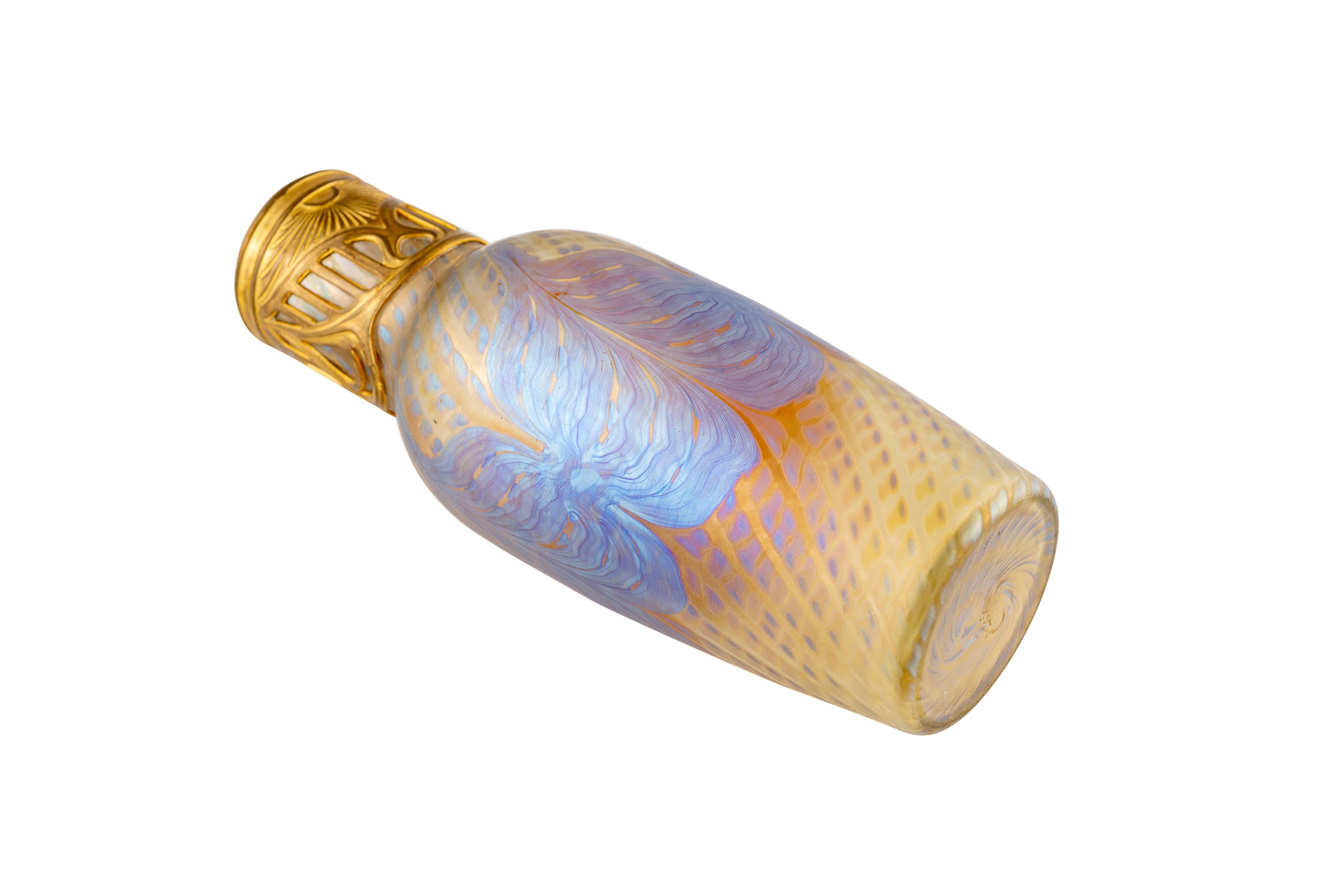 Art Nouveau Vaso Johann Loetz Witwe con decorazione in metallo Argentor 1902 ca. in vendita