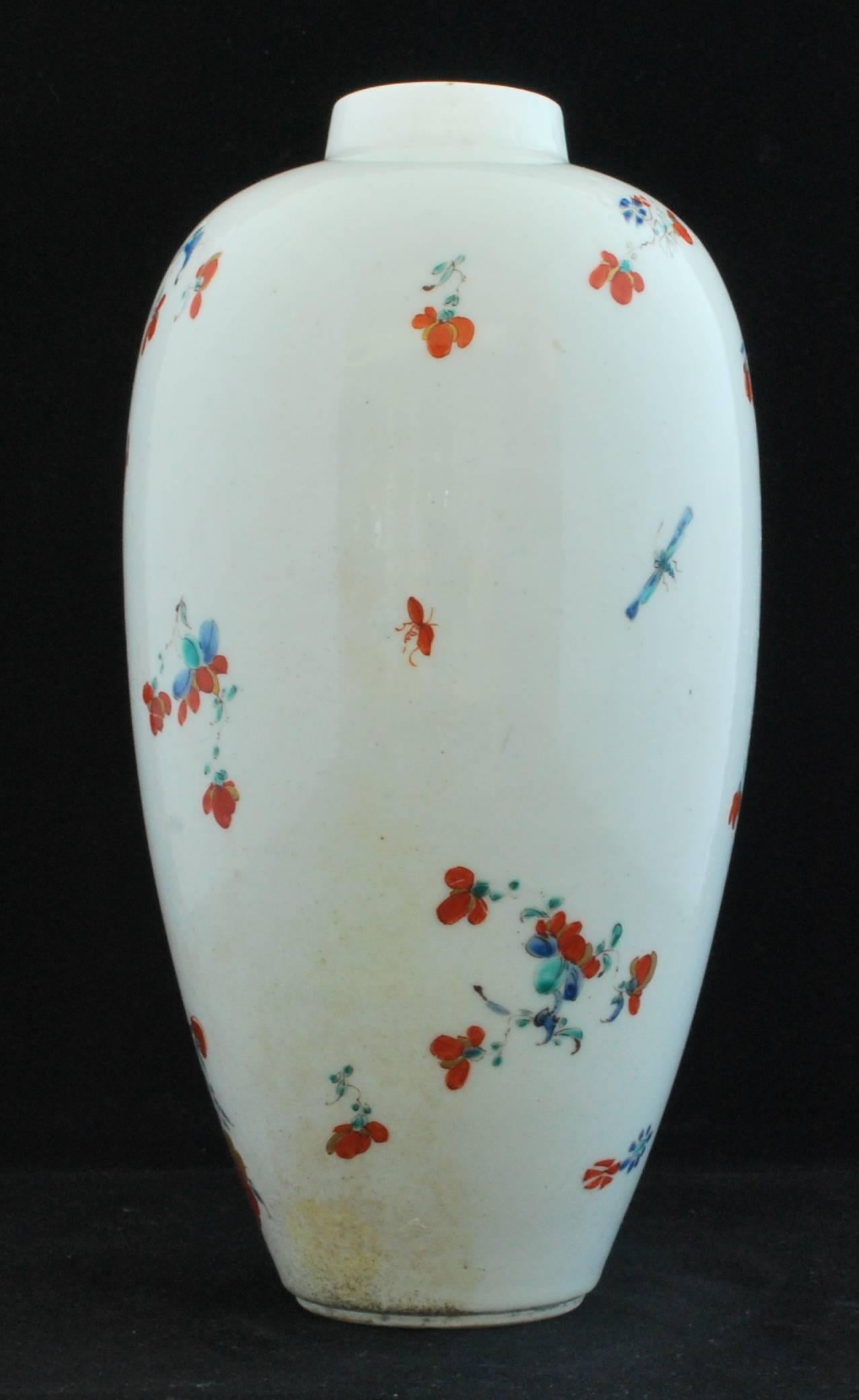 Japonisme Vase, Kakiemon Decoration, Bow Porcelain Factory, circa 1755