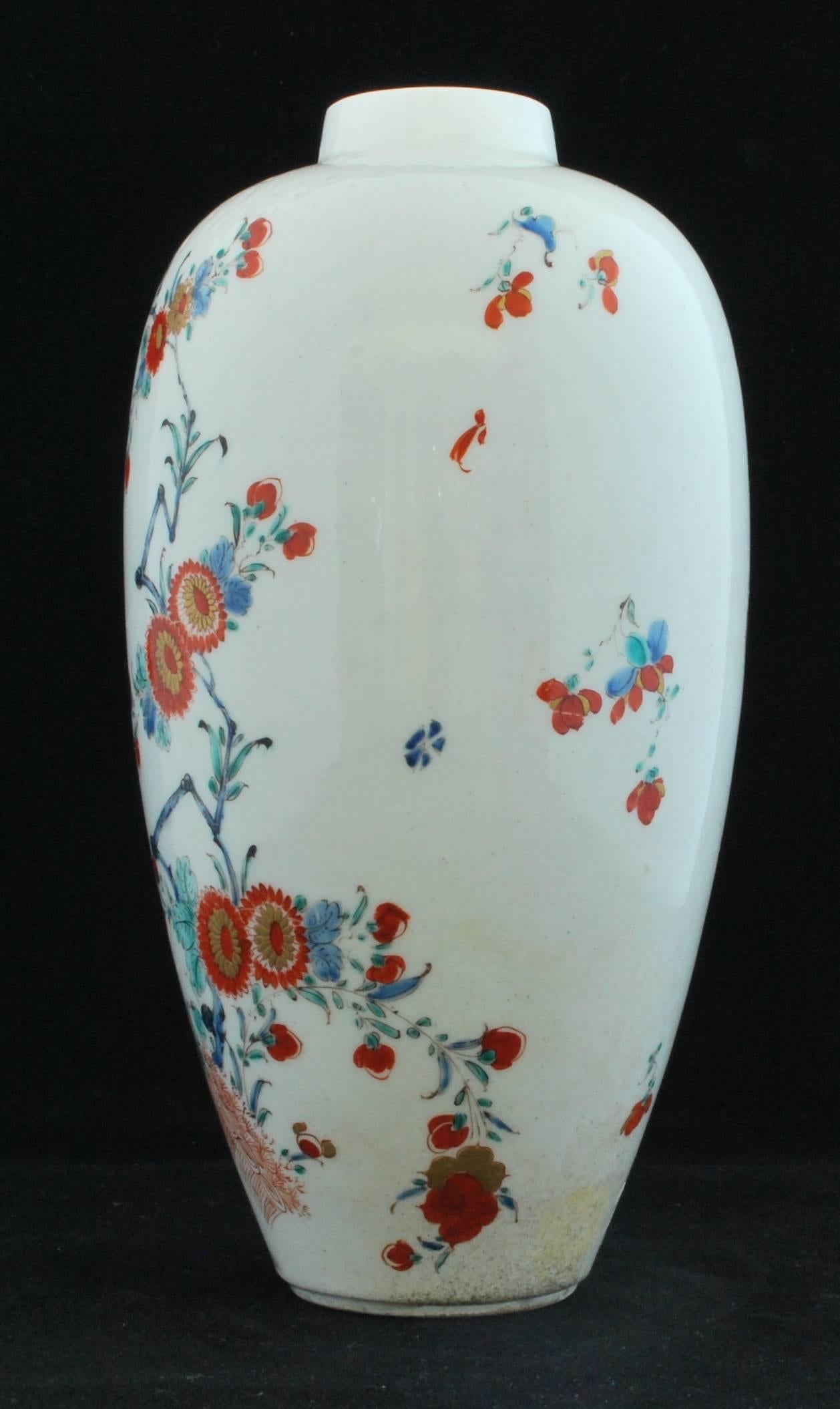 English Vase, Kakiemon Decoration, Bow Porcelain Factory, circa 1755