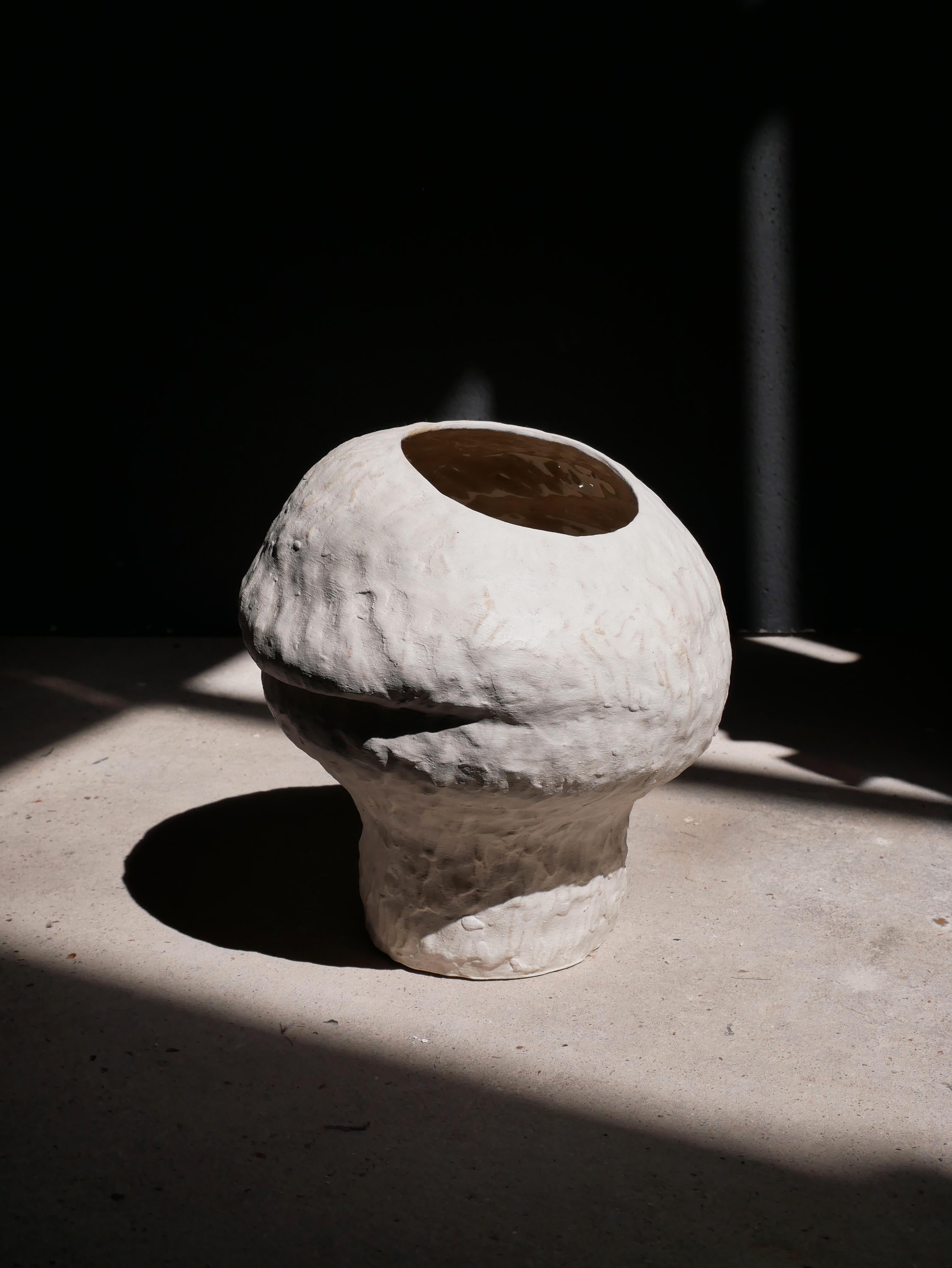Stoneware Vase La Tendresse, céramique française contemporaine For Sale