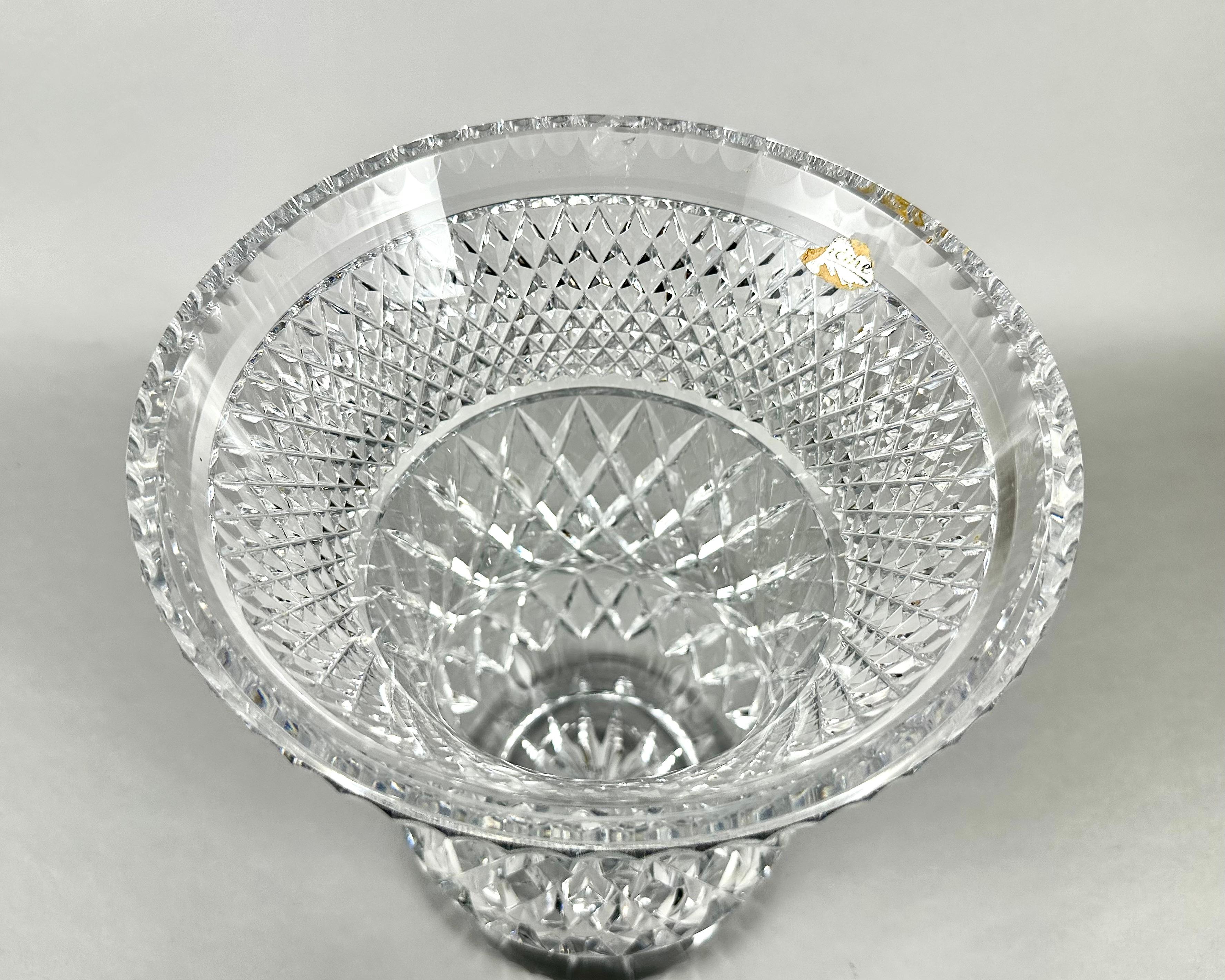 Vase Große dekorative Kristallvase aus geschliffenem Kristall Vintage Frankreich 1950er Jahre im Angebot 3