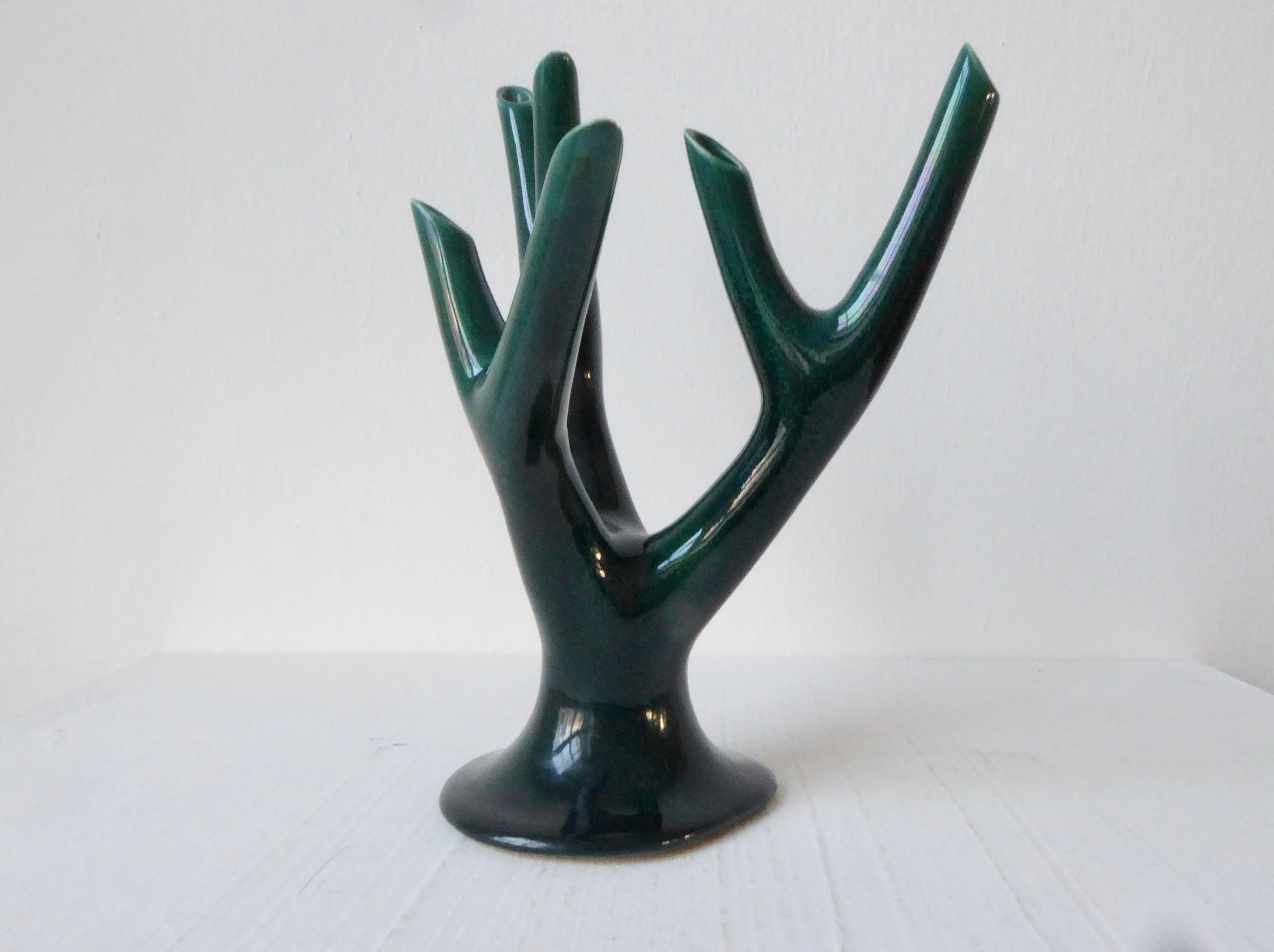 Rare and sculptural vase by Guido Andlovitz for Lavenia, Italy. Vase is marked.