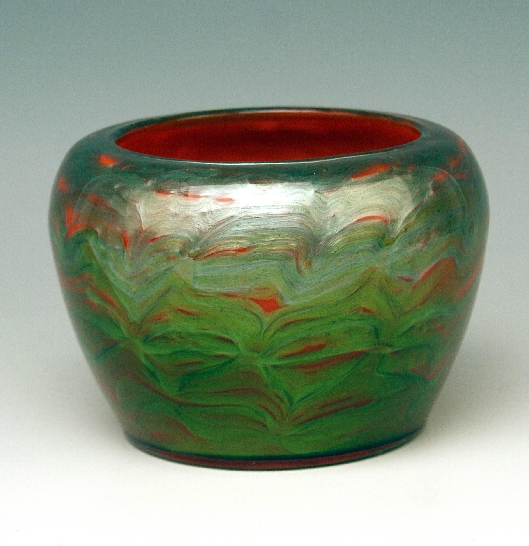 Austrian Vase Loetz Bohemia Art Nouveau Decor Titania Genre 4212 Orange Green Glass, 1906 For Sale