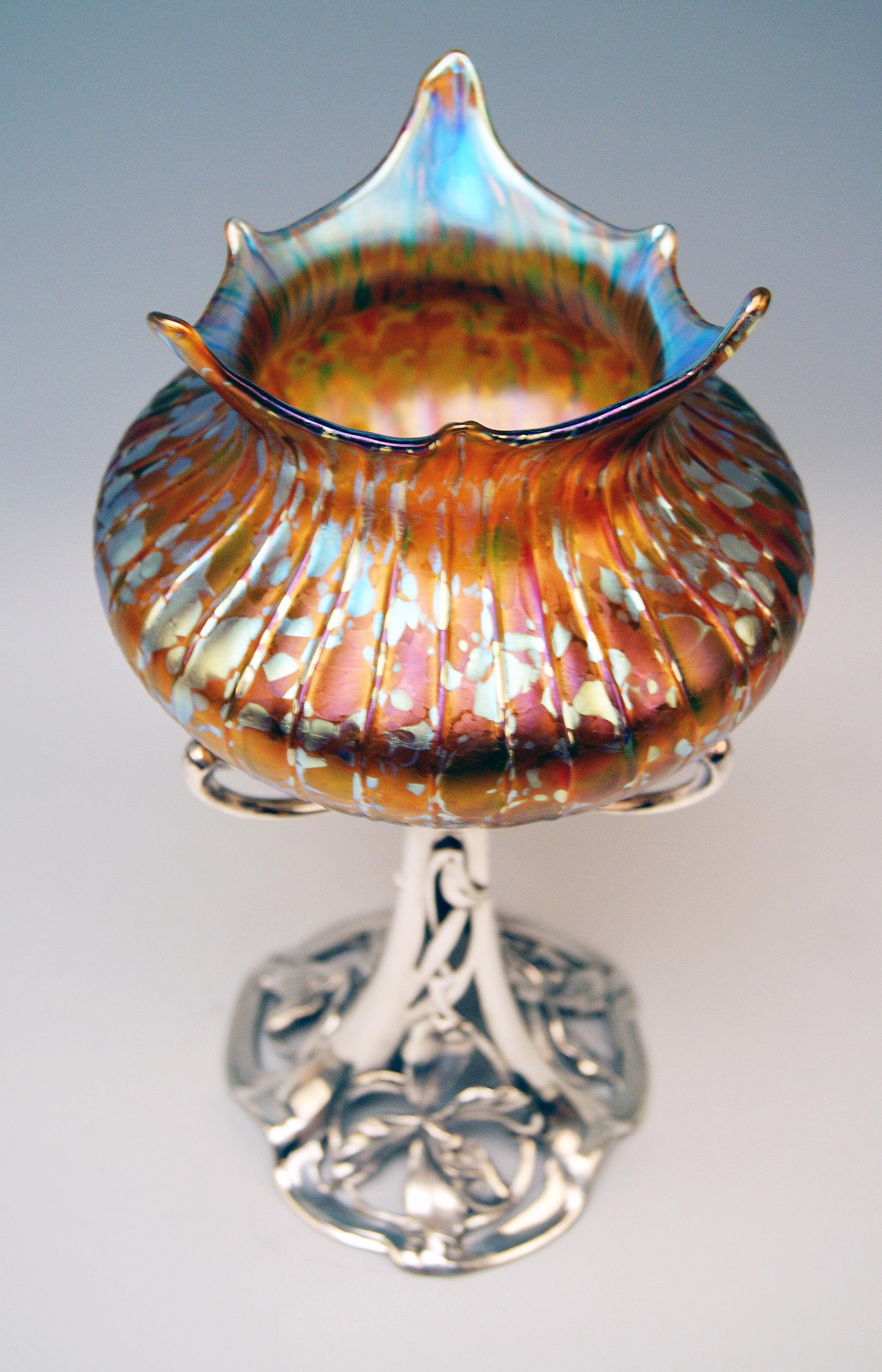 Vase Loetz Widow Amber Papillon Iridescent Pewter Mounting Silver Plated In Excellent Condition For Sale In Vienna, AT