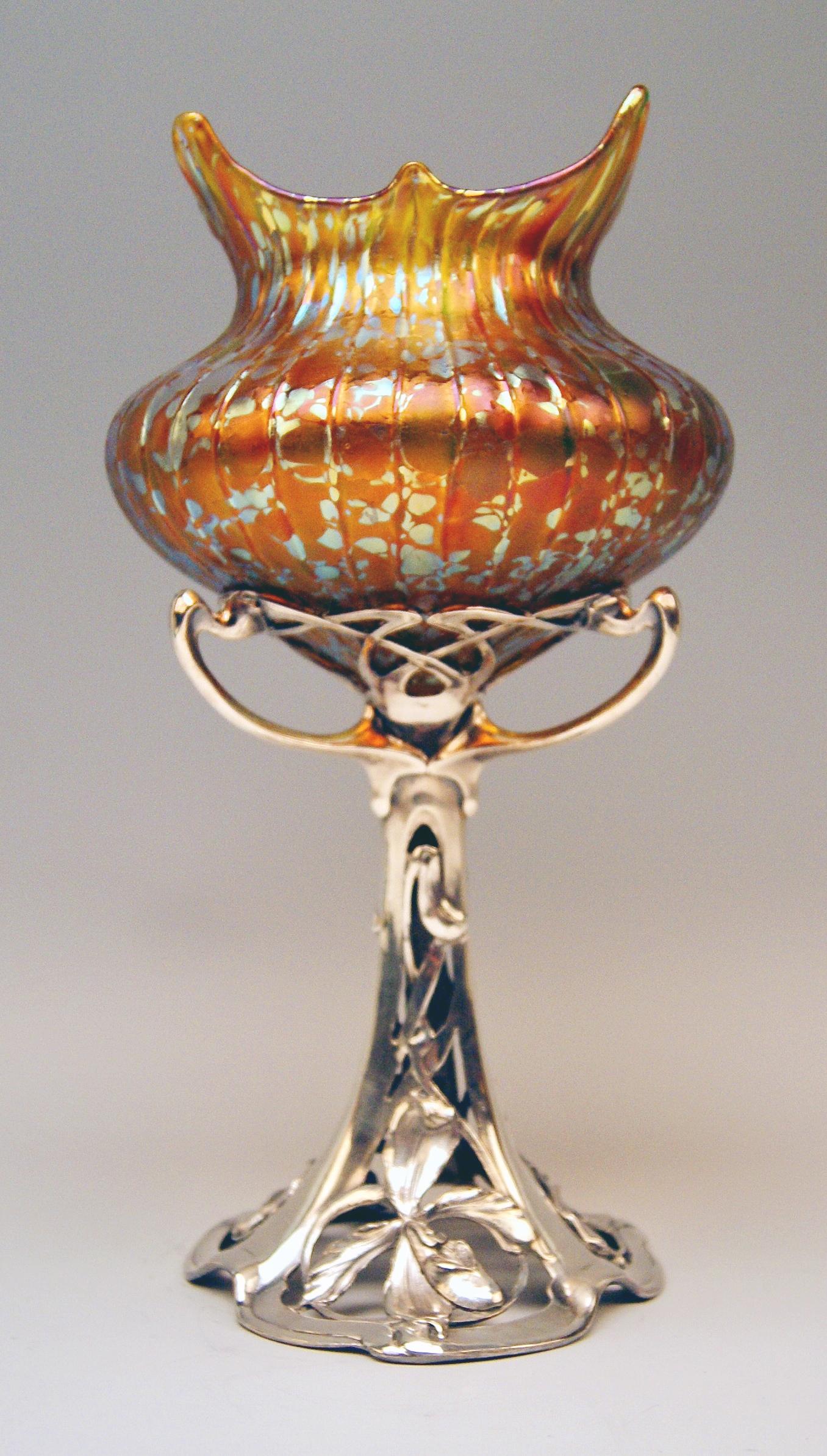 Early 20th Century Vase Loetz Widow Amber Papillon Iridescent Pewter Mounting Silver Plated For Sale