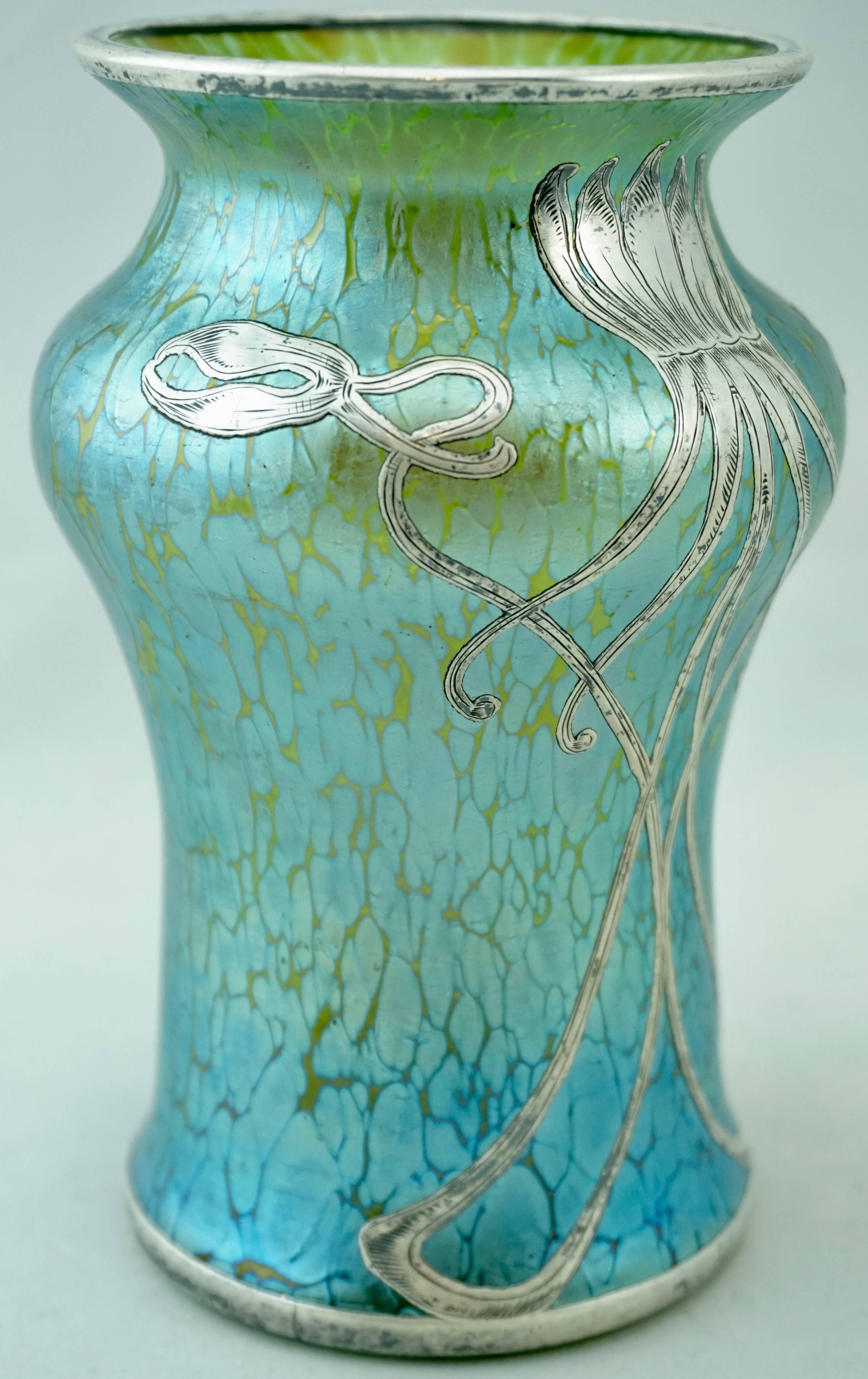Vase Loetz Widow Cobalt Creta Papillon Silver Overlay, Art Nouveau, 1900 (Appliqué)