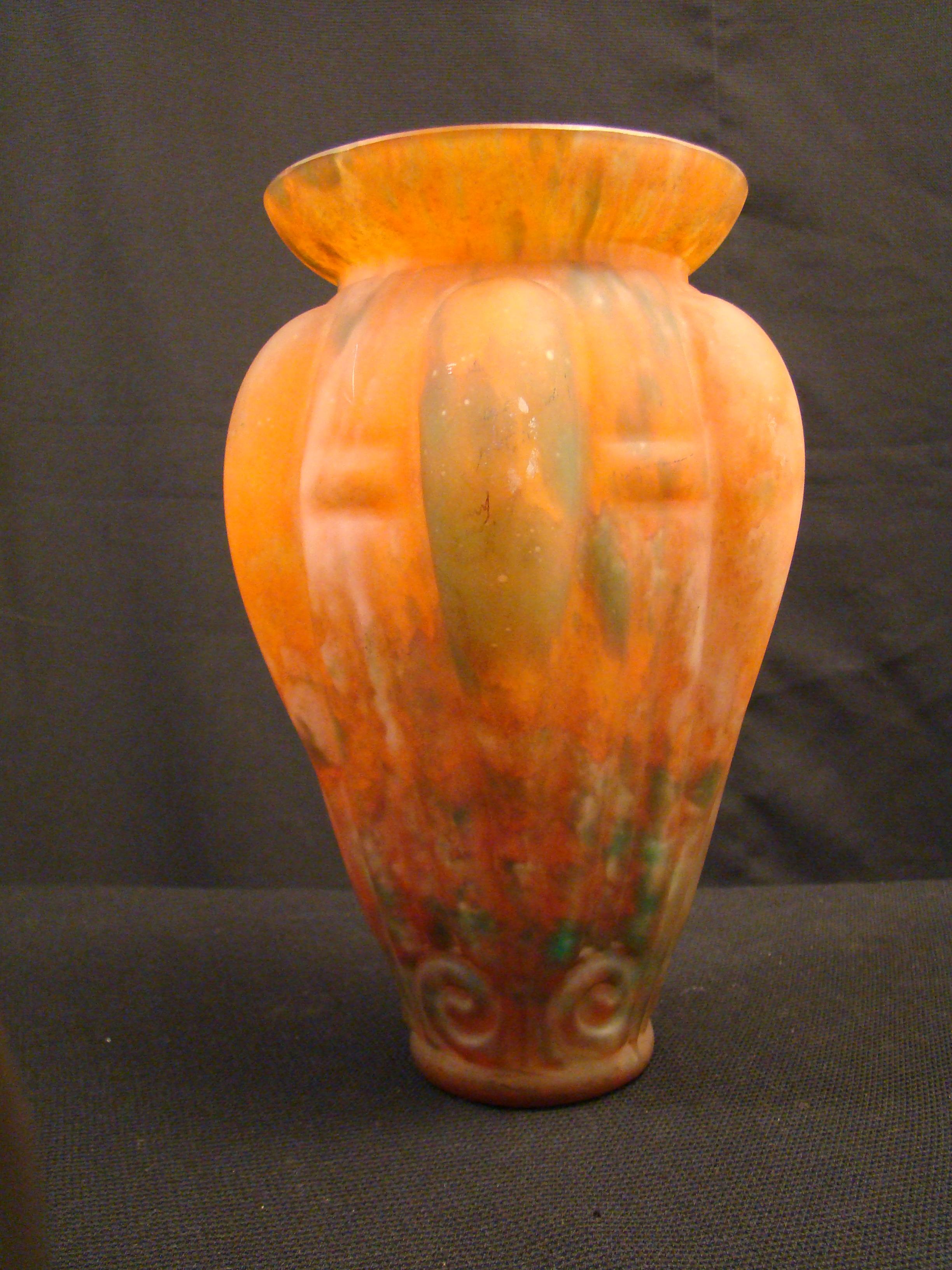 Vase Lorrain, hergestellt in Frankreich, 1926 im Angebot 9
