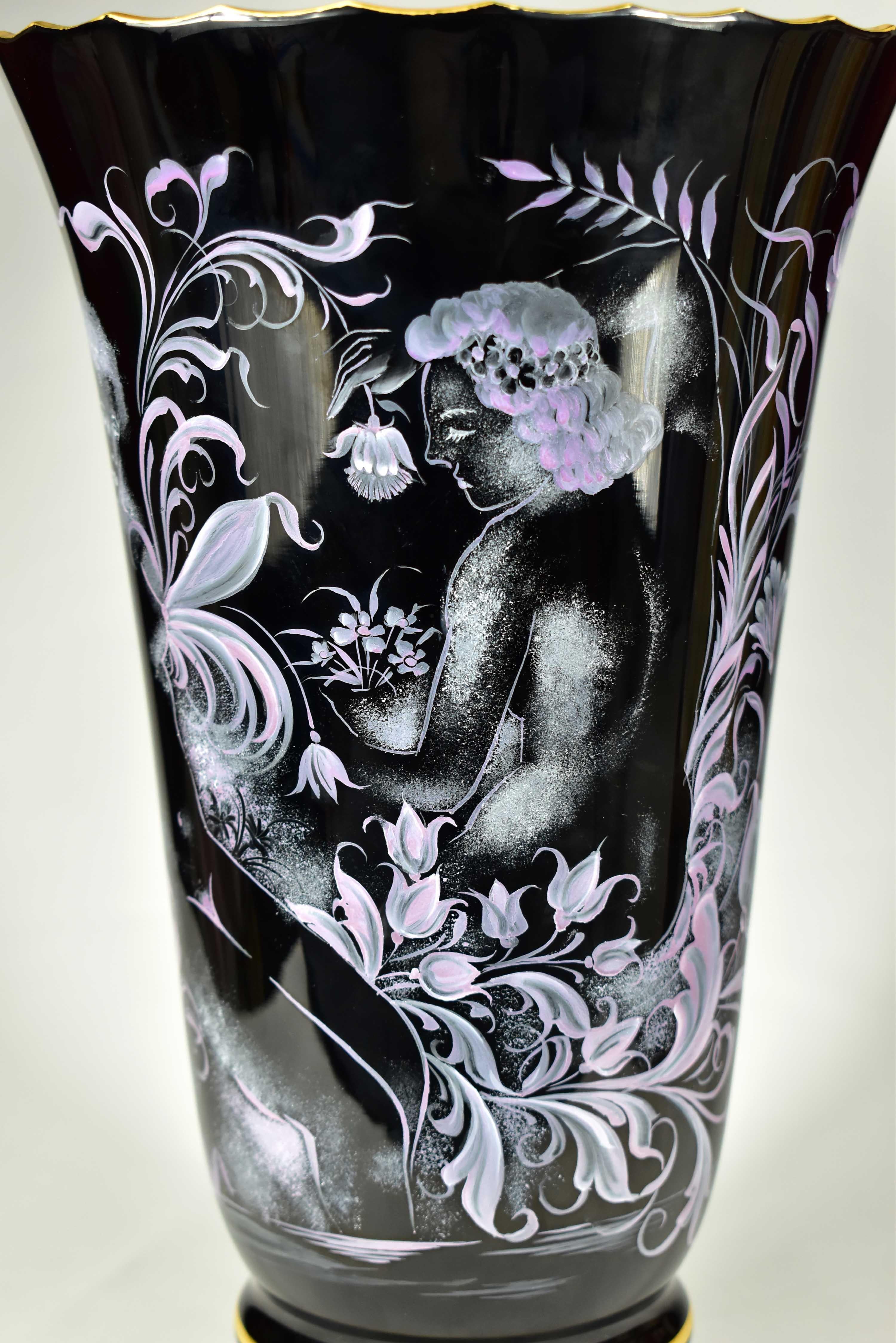 Jarrón de Vidrio Negro, Pintado en estilo Art Decó Siglo XX en venta 4