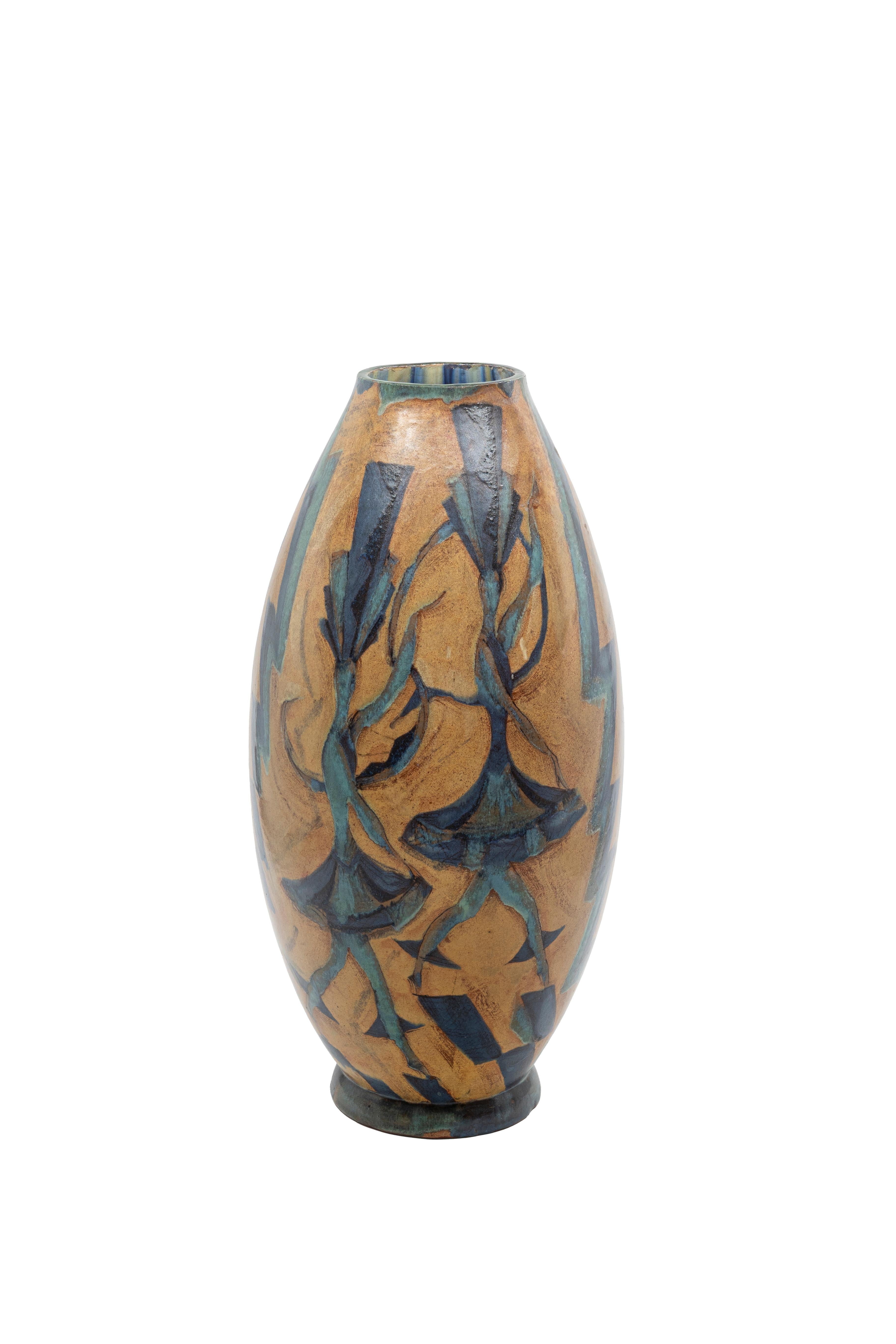 Vase, Atr. Max Snischek (Entwurf), Keramos Austria (Hersteller), ca. 1925

rote Scherben, farbig glasiert