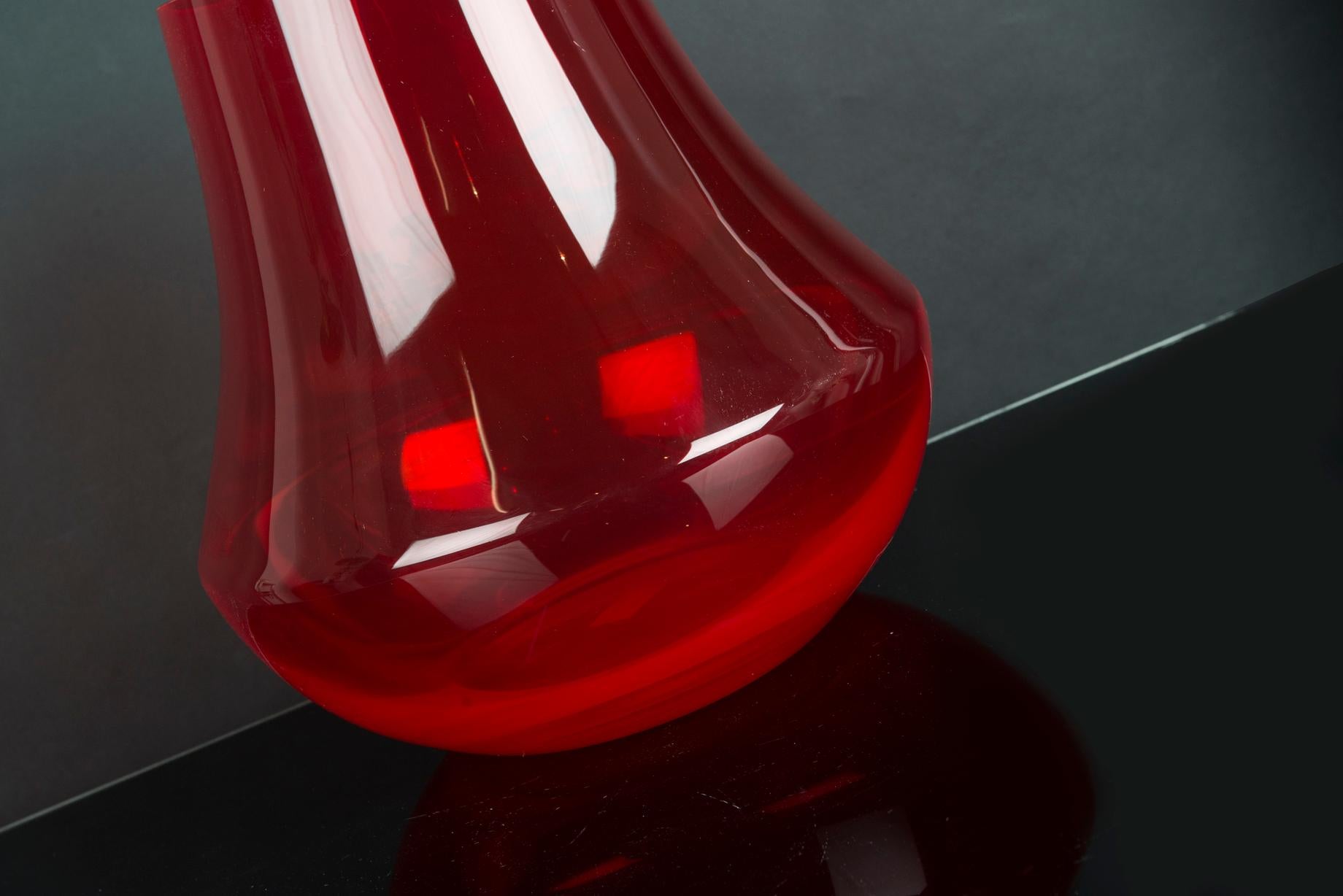 Vase Maxi Minimes Rot:: aus Glas:: Italien (Italienisch) im Angebot