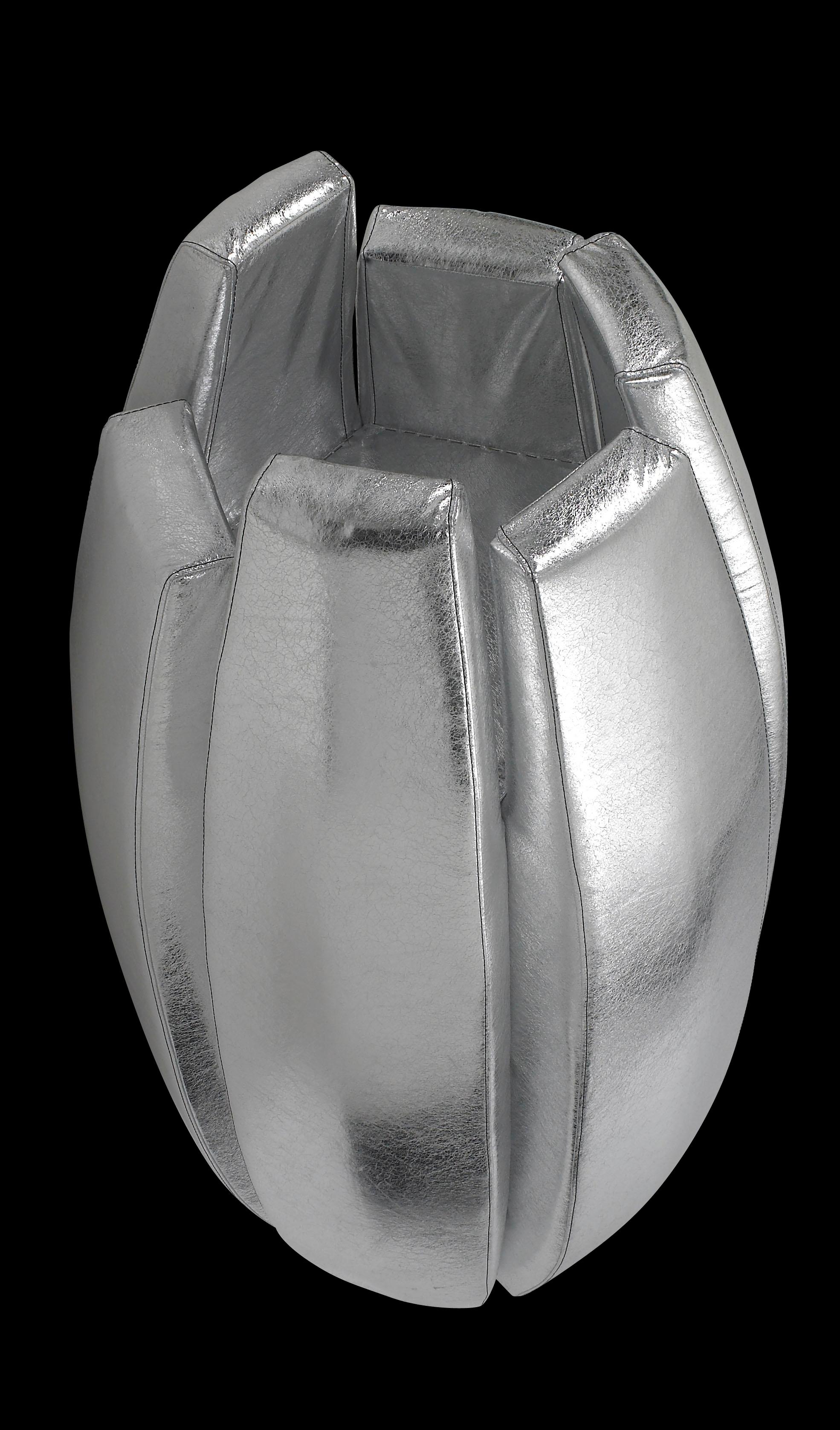 Vase aus Maxi-Pumpkin, gepolstert, Silber Kunstleder, Italien (Moderne) im Angebot
