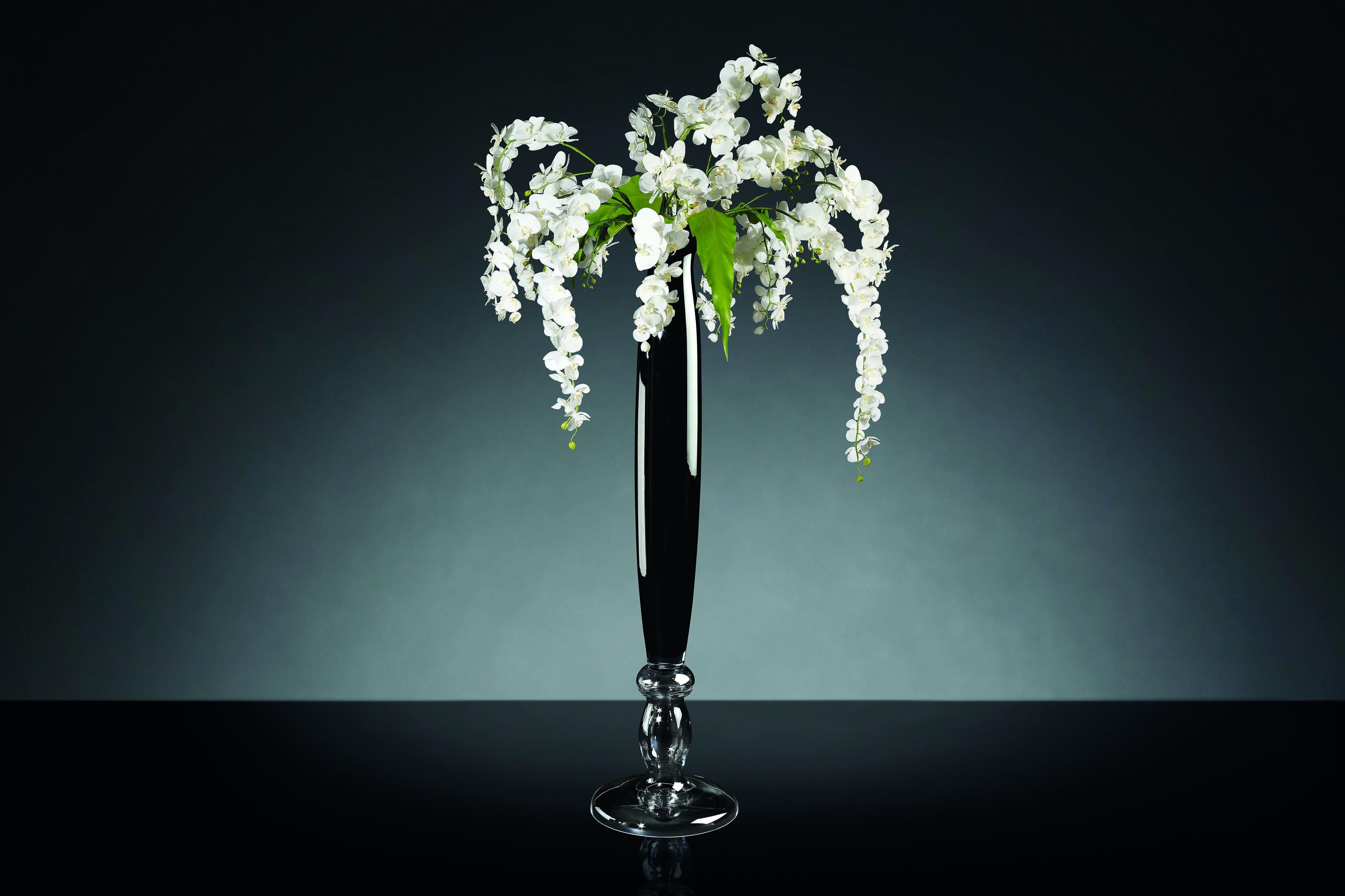 Modern Vase Mercurio, Black and Clear Color, in Glass, Italy For Sale