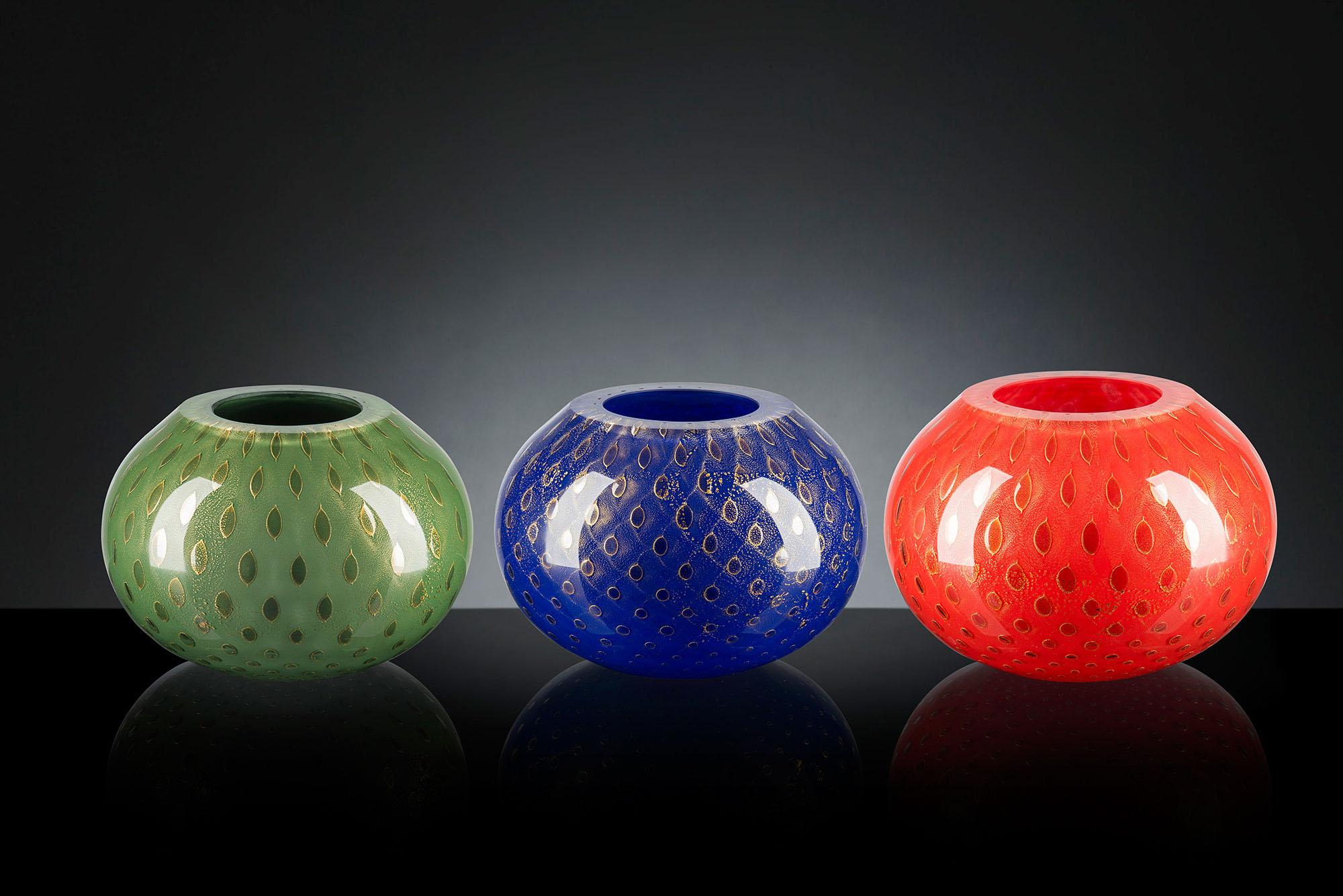 Italian Vase Mocenigo Sphere, Muranese Glass, Gold 24-Karat and Blue, Italy For Sale