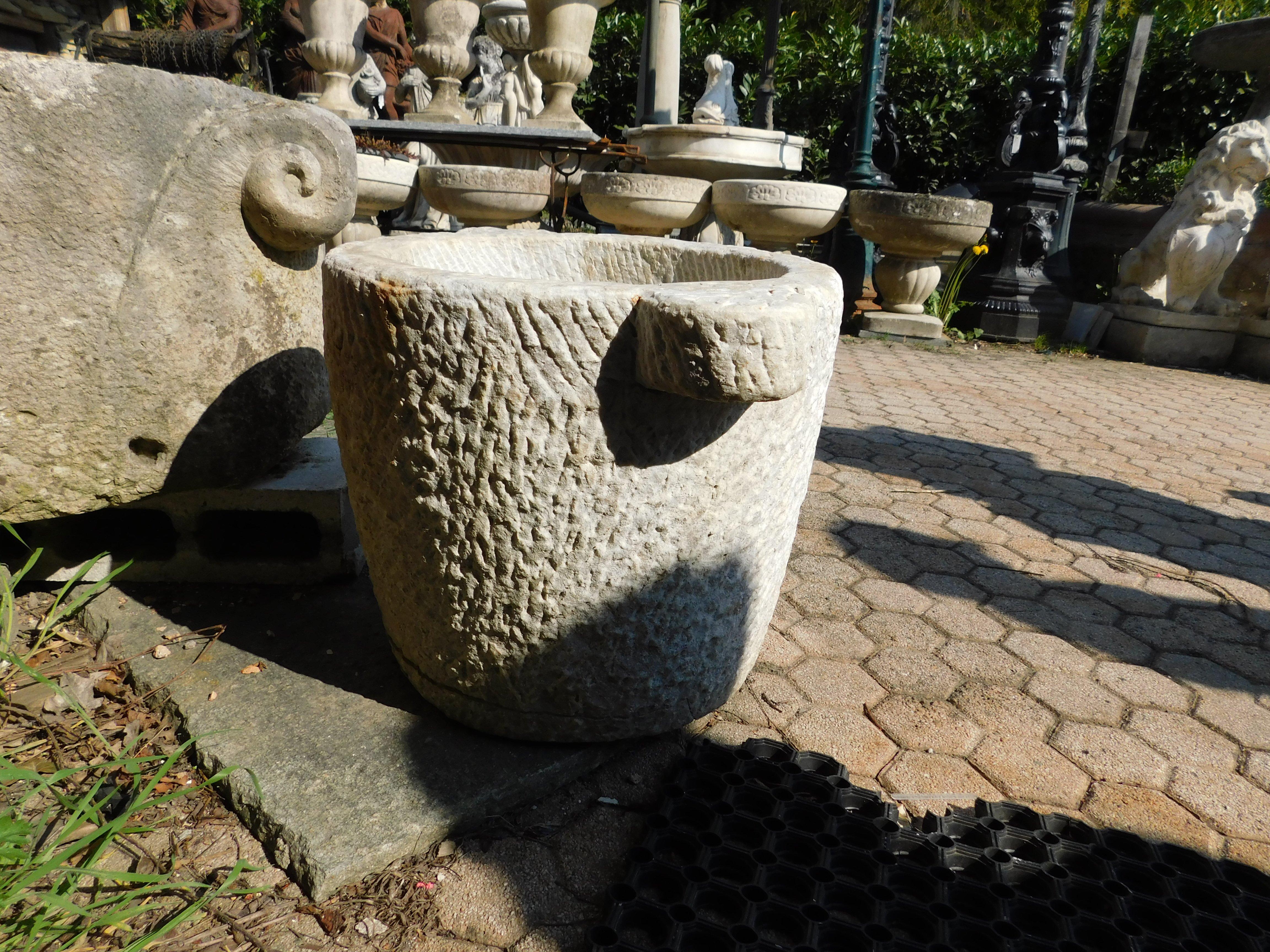 Vase, mortar-type washbasin in carved stone, Italy For Sale 3