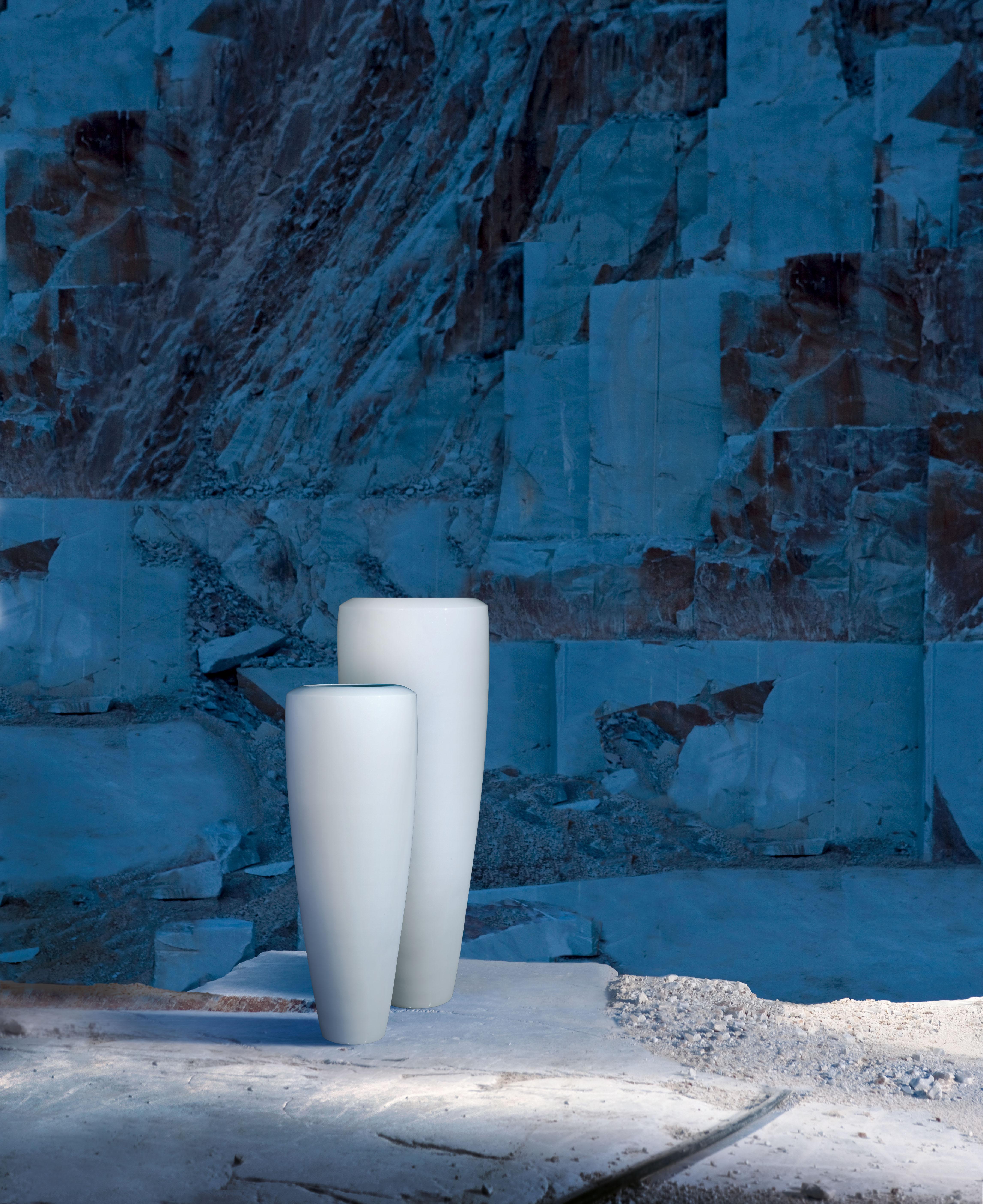 Vase Obice Medium aus Keramik, glänzend weiß, Italien (Italienisch) im Angebot