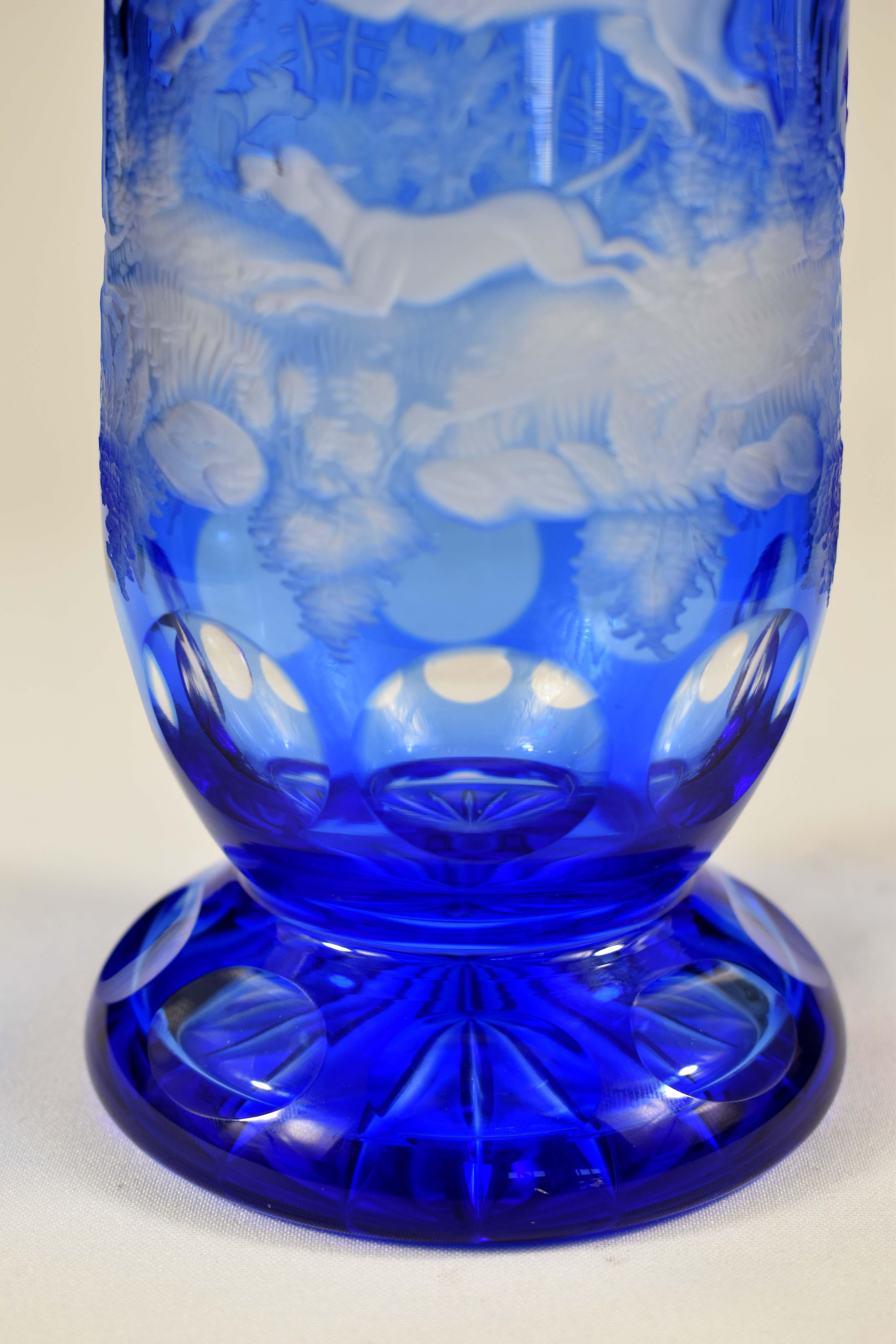 Vase Overlay blue Engraved motif ‘‘ fox hunting ‘‘ Bohemian Glass ¨video¨ 2