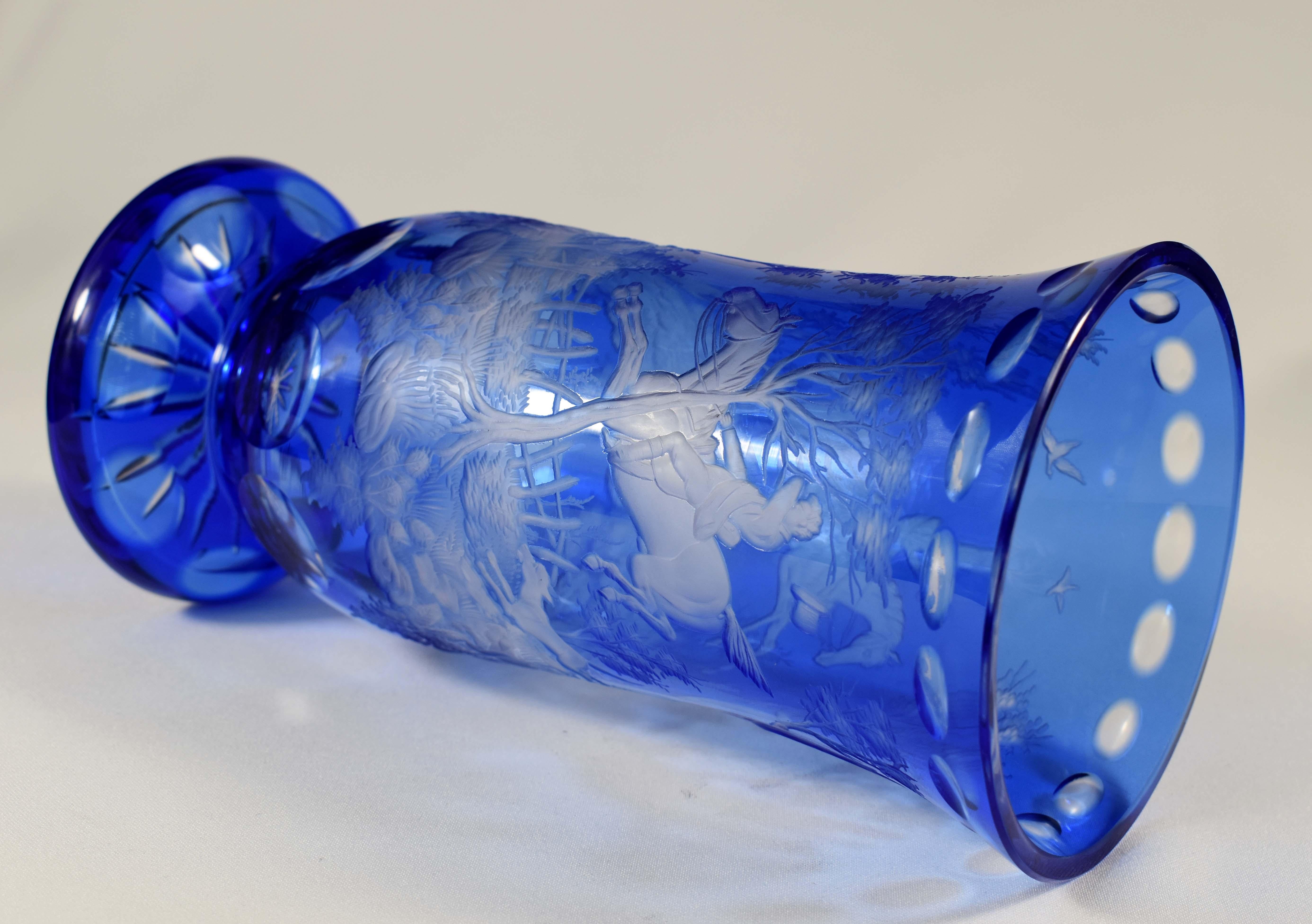 Vase Overlay blue Engraved motif ‘‘ fox hunting ‘‘ Bohemian Glass ¨video¨ 4