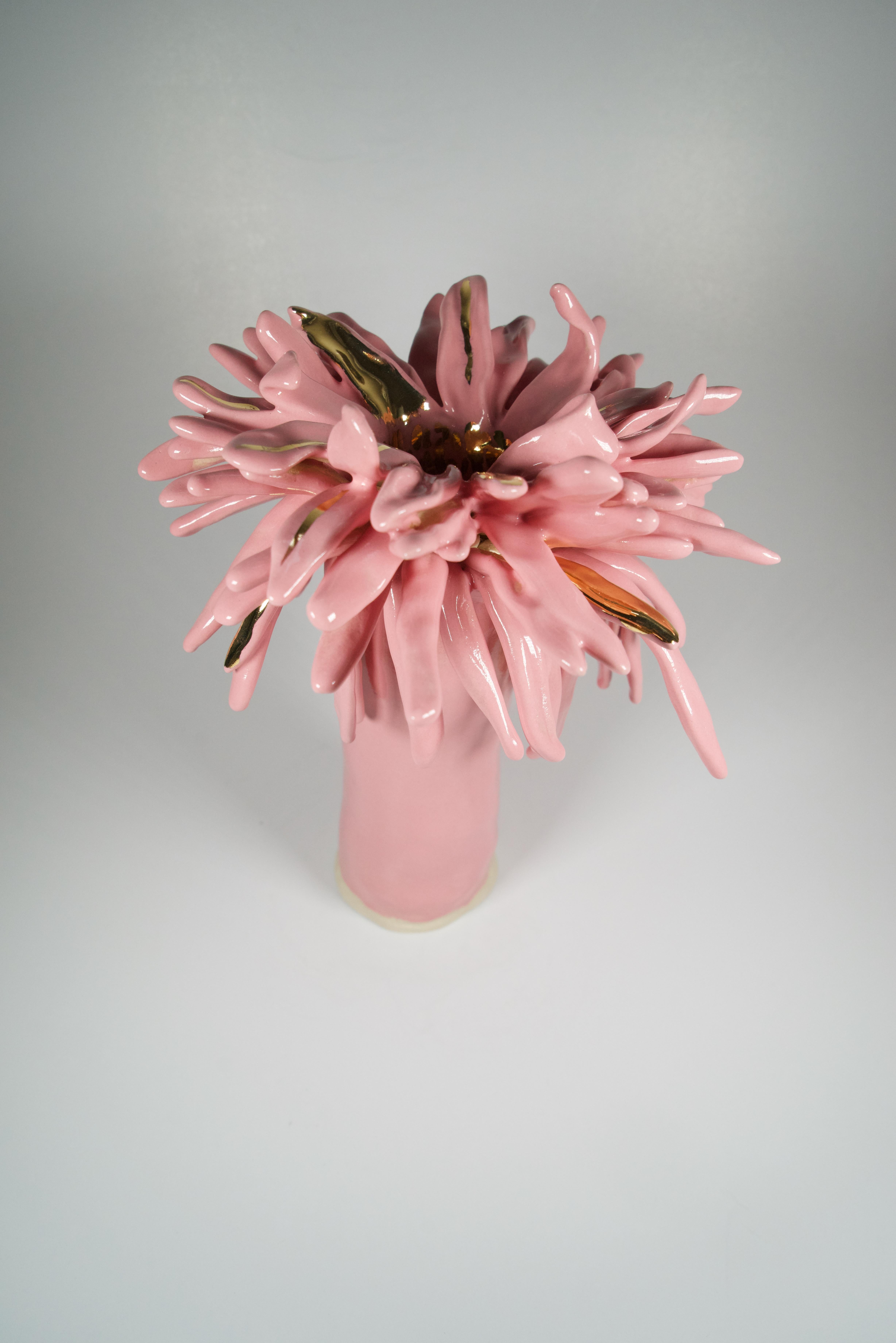 Vaso in gres rosa floreale ispirato all'Art Nouveau dell'artista e designer Hania Jneid in vendita 4