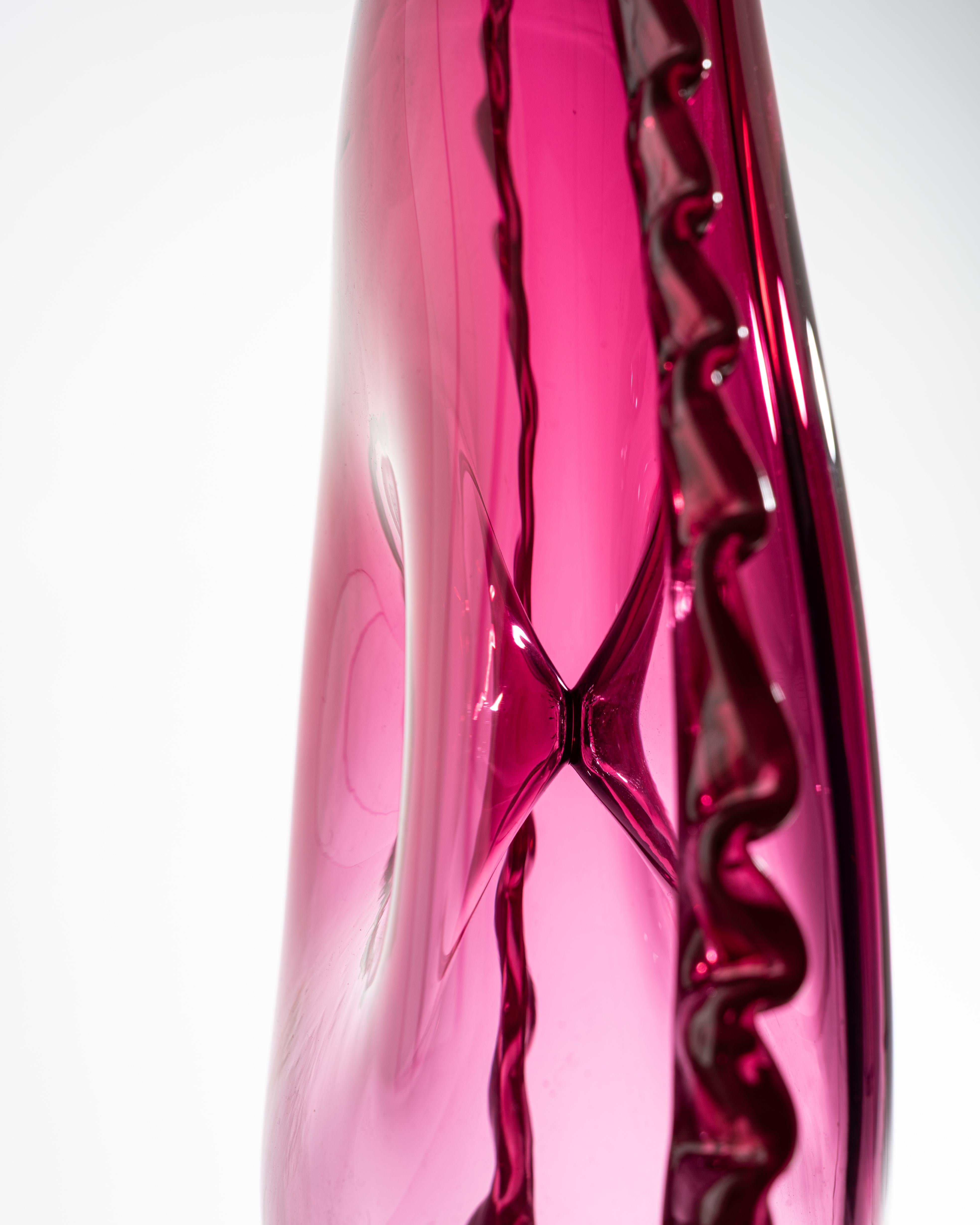 Vase Piscis Couture Rose For Sale 2