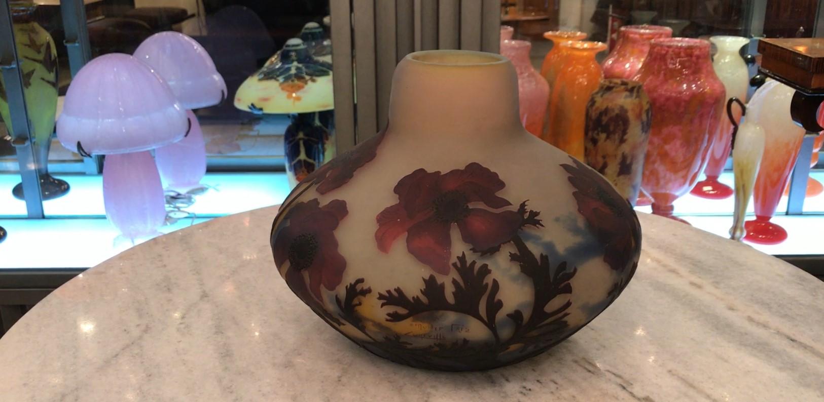 Vase ( Poppies Flowers) , Sign: Muller Fres Luneville, Jugendstil, Art Nouveau For Sale 10