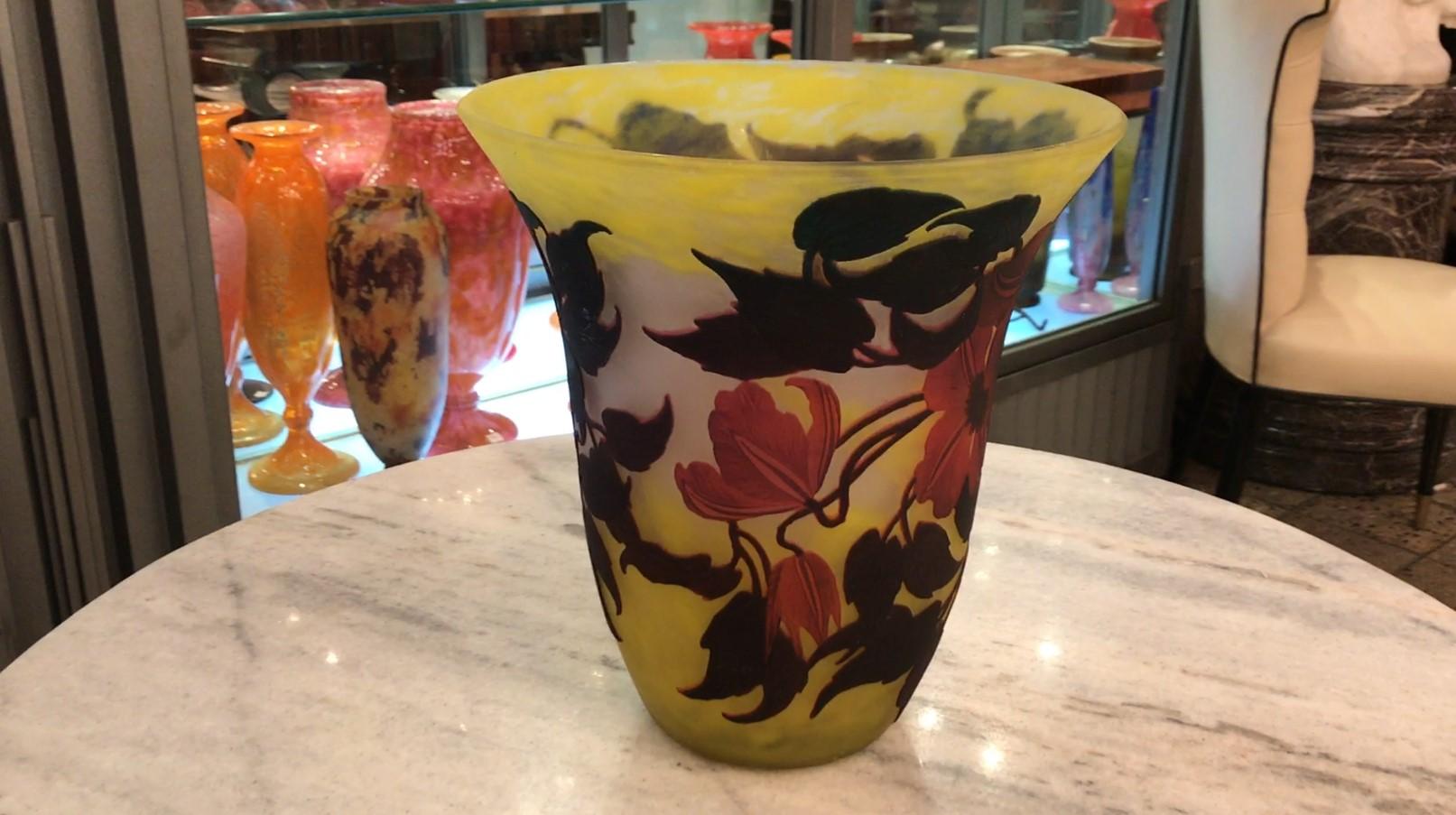 Vase ( Poppies Flowers) , Sign: Muller Fres Luneville, Jugendstil, Art Nouveau For Sale 10