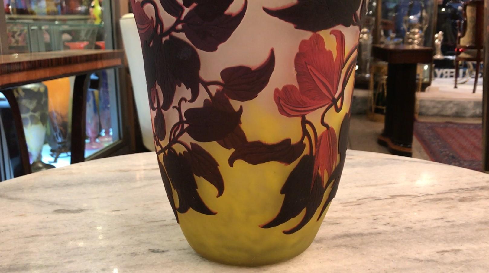 Vase ( Poppies Flowers) , Sign: Muller Fres Luneville, Jugendstil, Art Nouveau For Sale 11