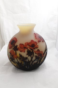 Vase (Blumenblütenblätter) , signiert: Muller Fres Luneville, Jugendstil, Jugendstil