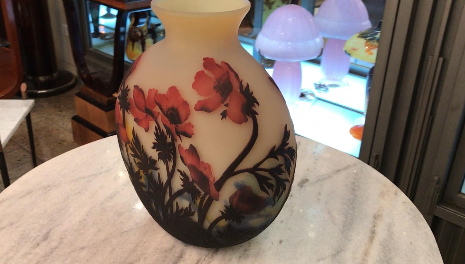 Vase ( Poppies Flowers) , Sign: Muller Fres Luneville, Jugendstil, Art Nouveau For Sale 14