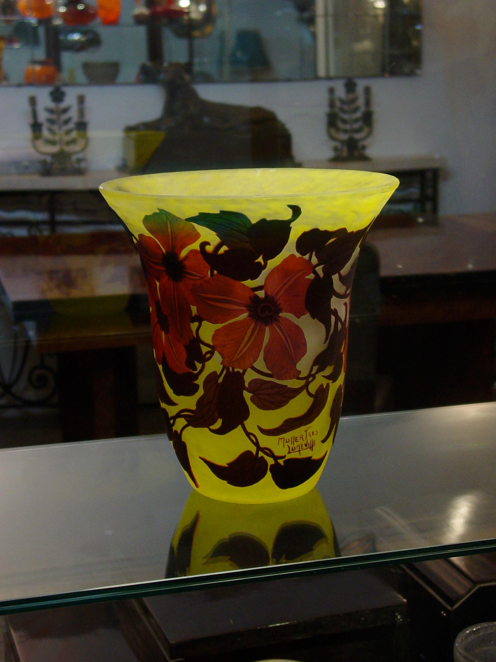 French Vase ( Poppies Flowers) , Sign: Muller Fres Luneville, Jugendstil, Art Nouveau For Sale