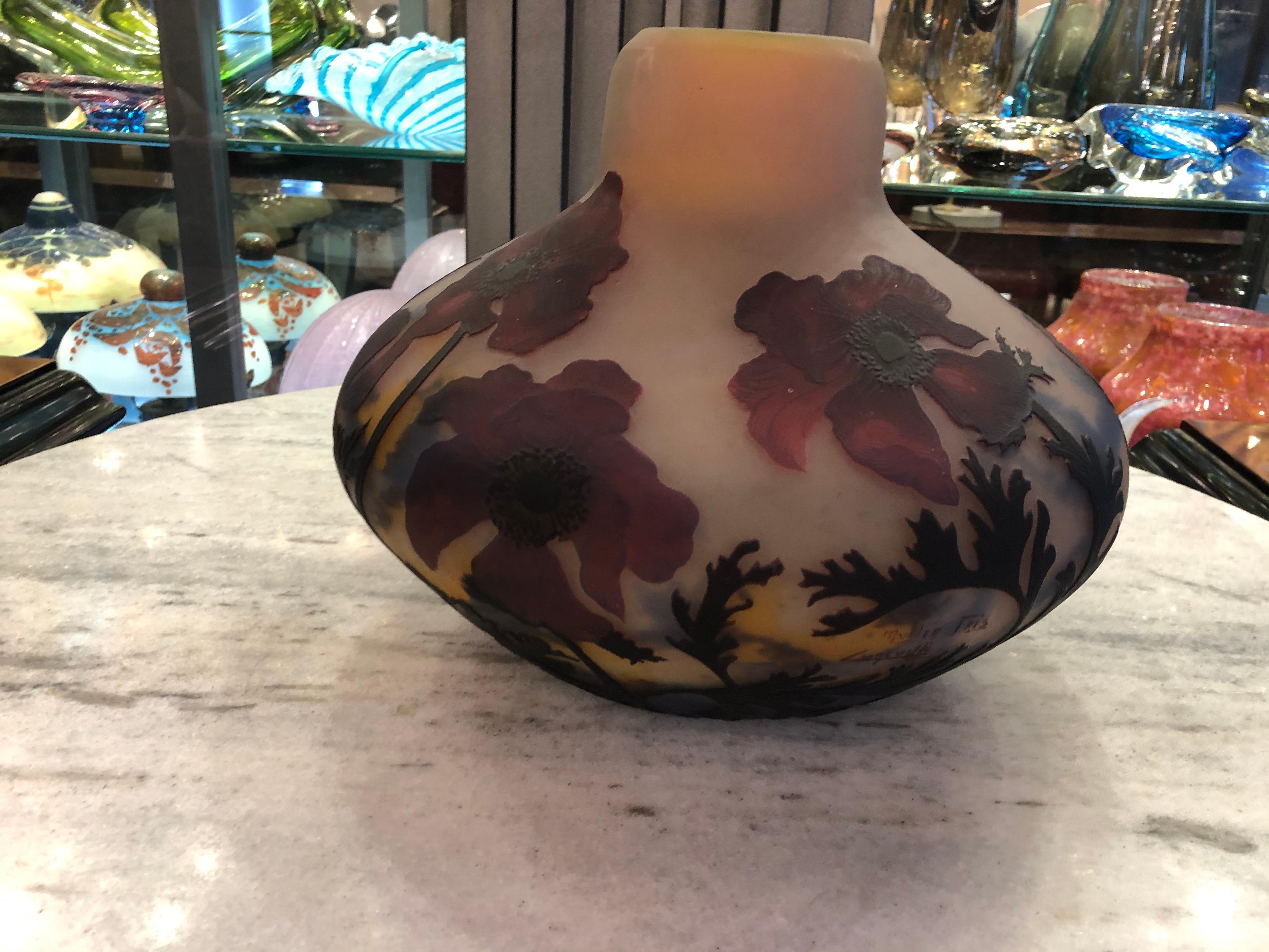 Vase ( Poppies Flowers) , Sign: Muller Fres Luneville, Jugendstil, Art Nouveau For Sale 2