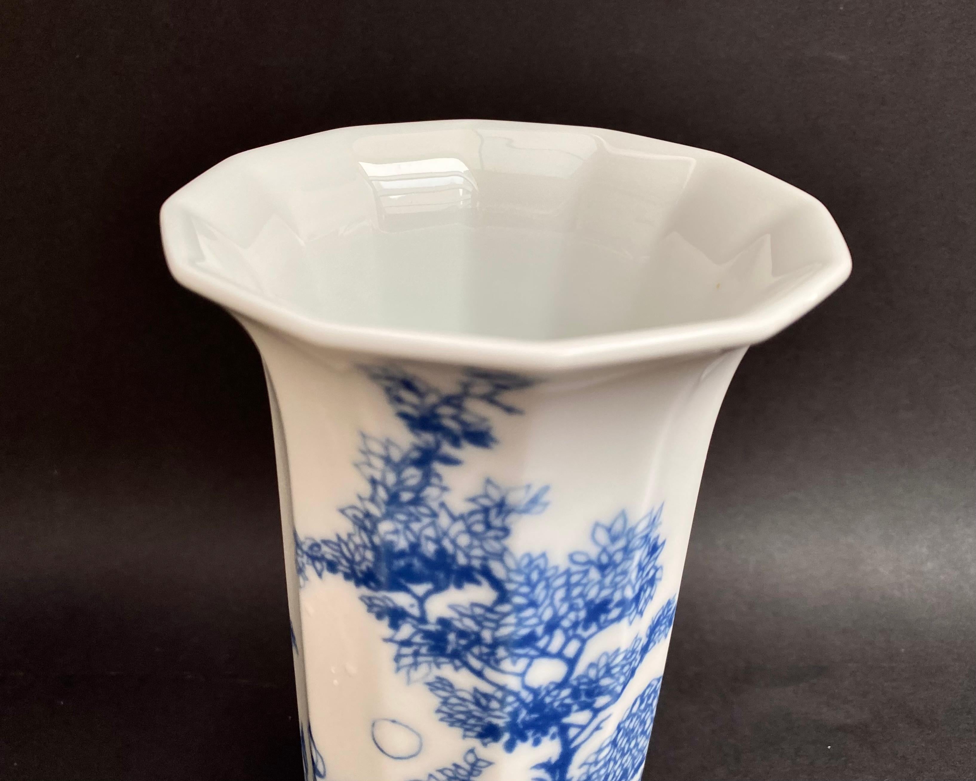 Vase Porcelain Polygonal, by Rosenthal, Serenade Bjorn Wiinblad, 70s In Excellent Condition In Bastogne, BE