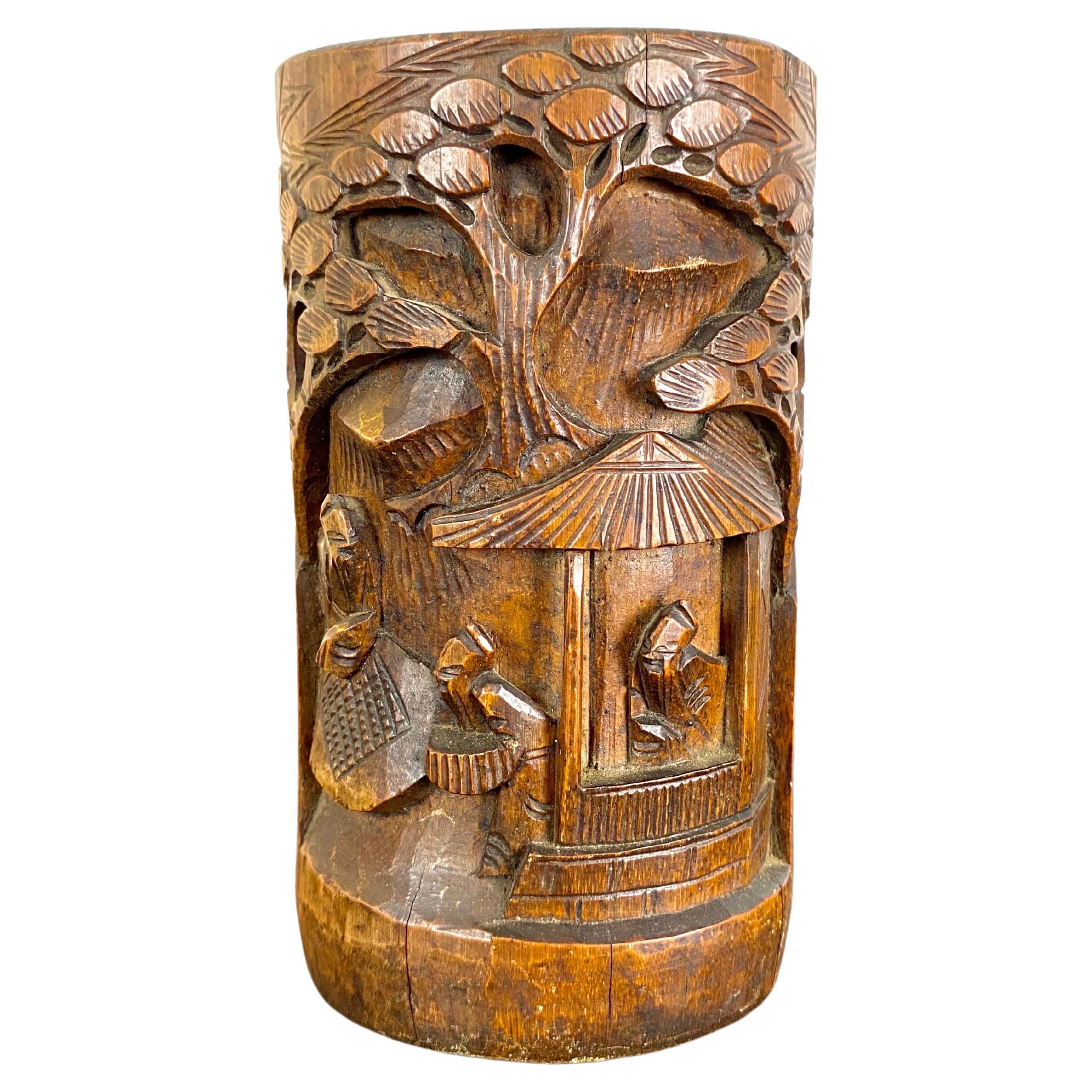 Vase / pot à pinceau / bitong en bambou sculpté - Chine - Qing 950XIXth For Sale
