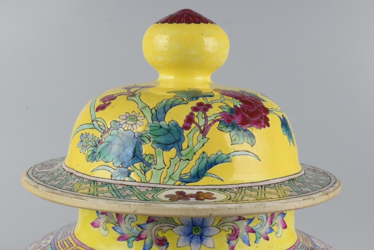 Porcelain Yellow vase with lid, China, Sec. XX For Sale