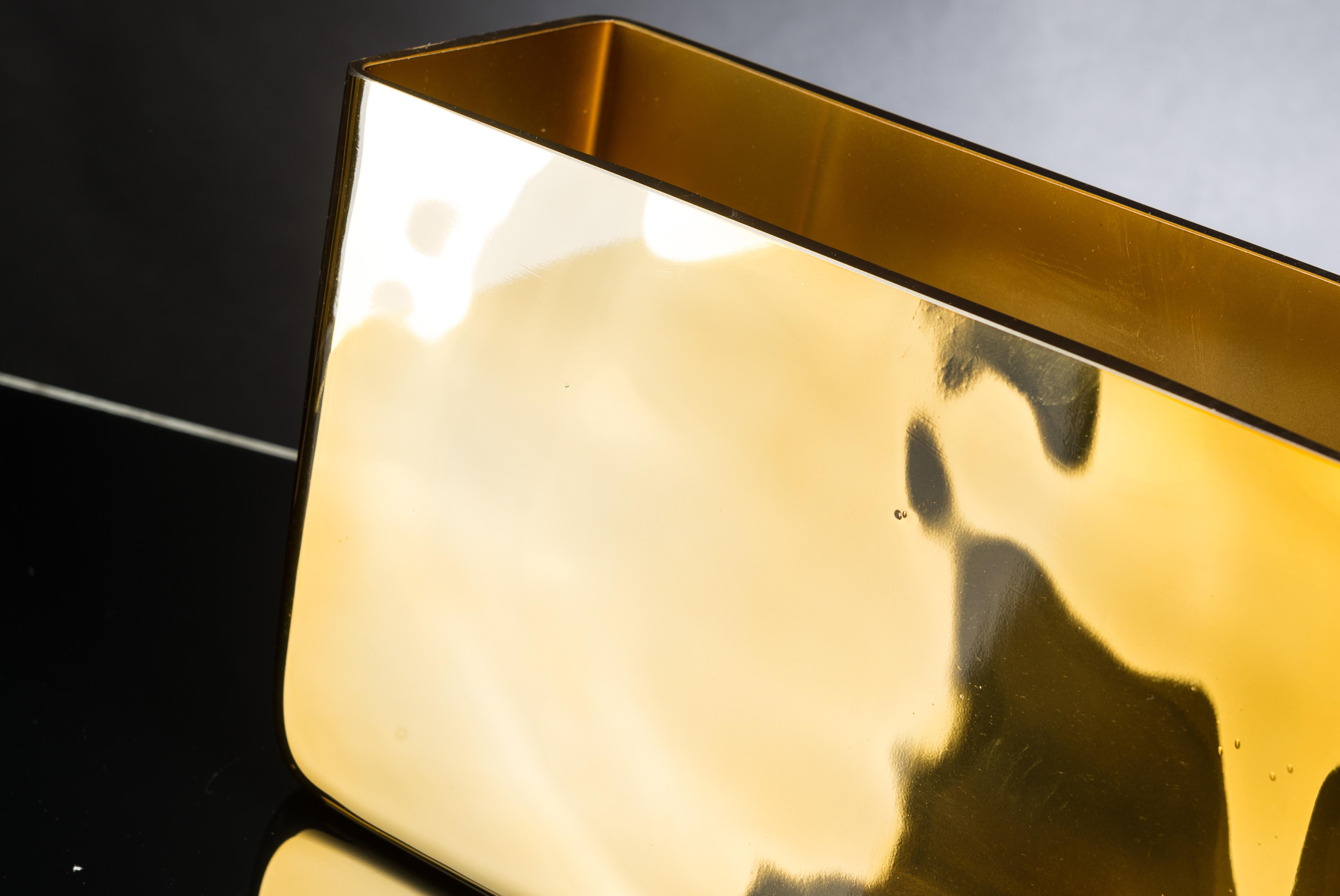Vase Rechteckige Brieftasche:: Farbe Gold:: aus Glas:: Italien (Moderne) im Angebot