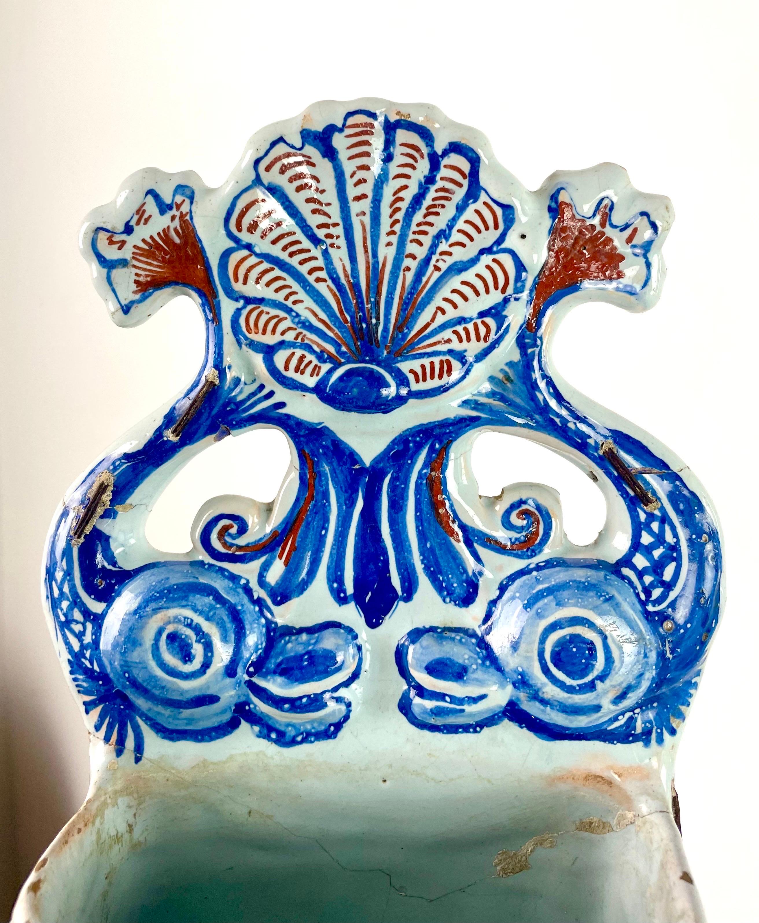 Vase - Rouen earthenware fountain, flower pot - blue white - 18th century France In Good Condition For Sale In Beuzevillette, FR