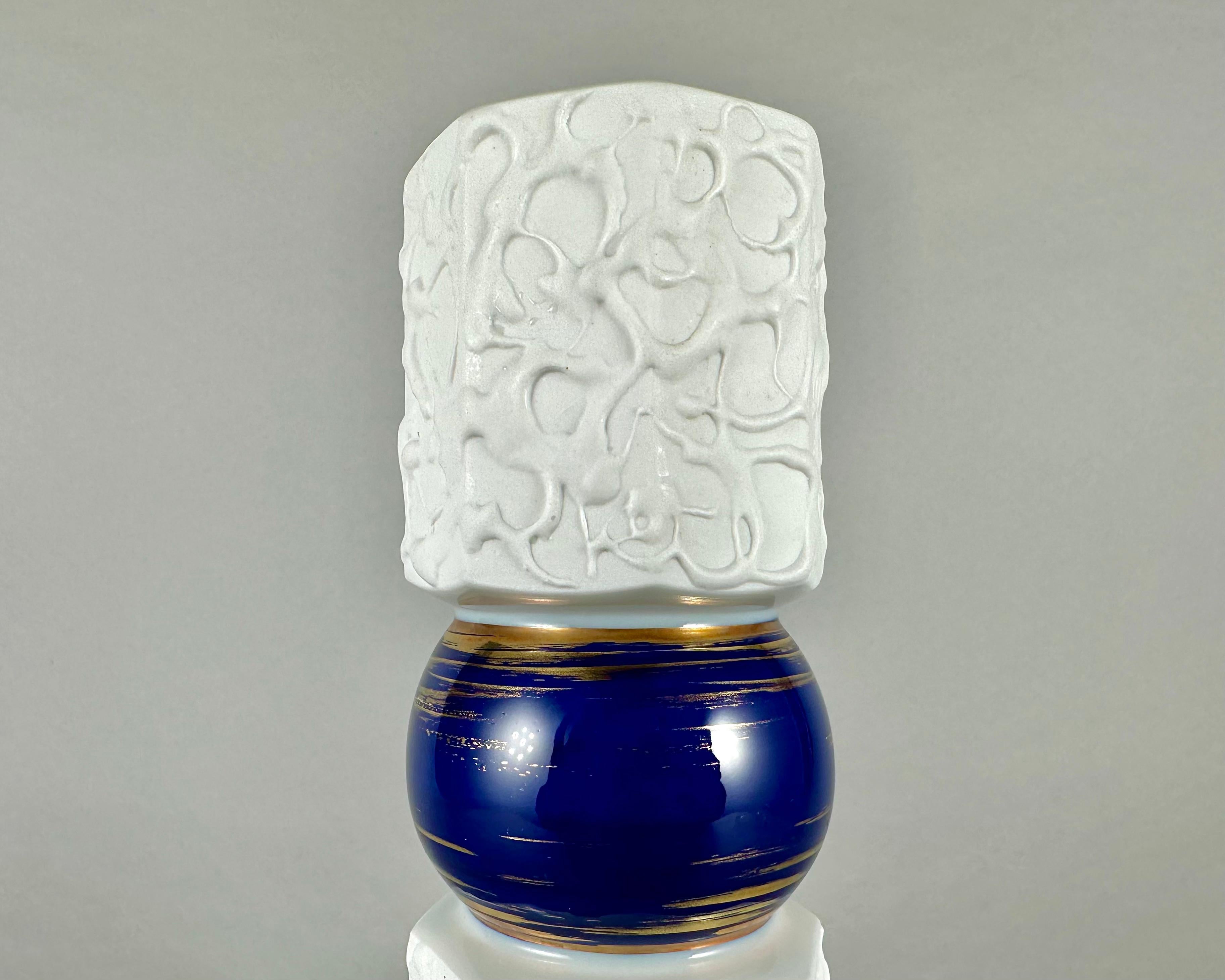 Allemand Vase Royal Porzellan Bavaria KPM Porcelain Vase Vintage 1950s en vente