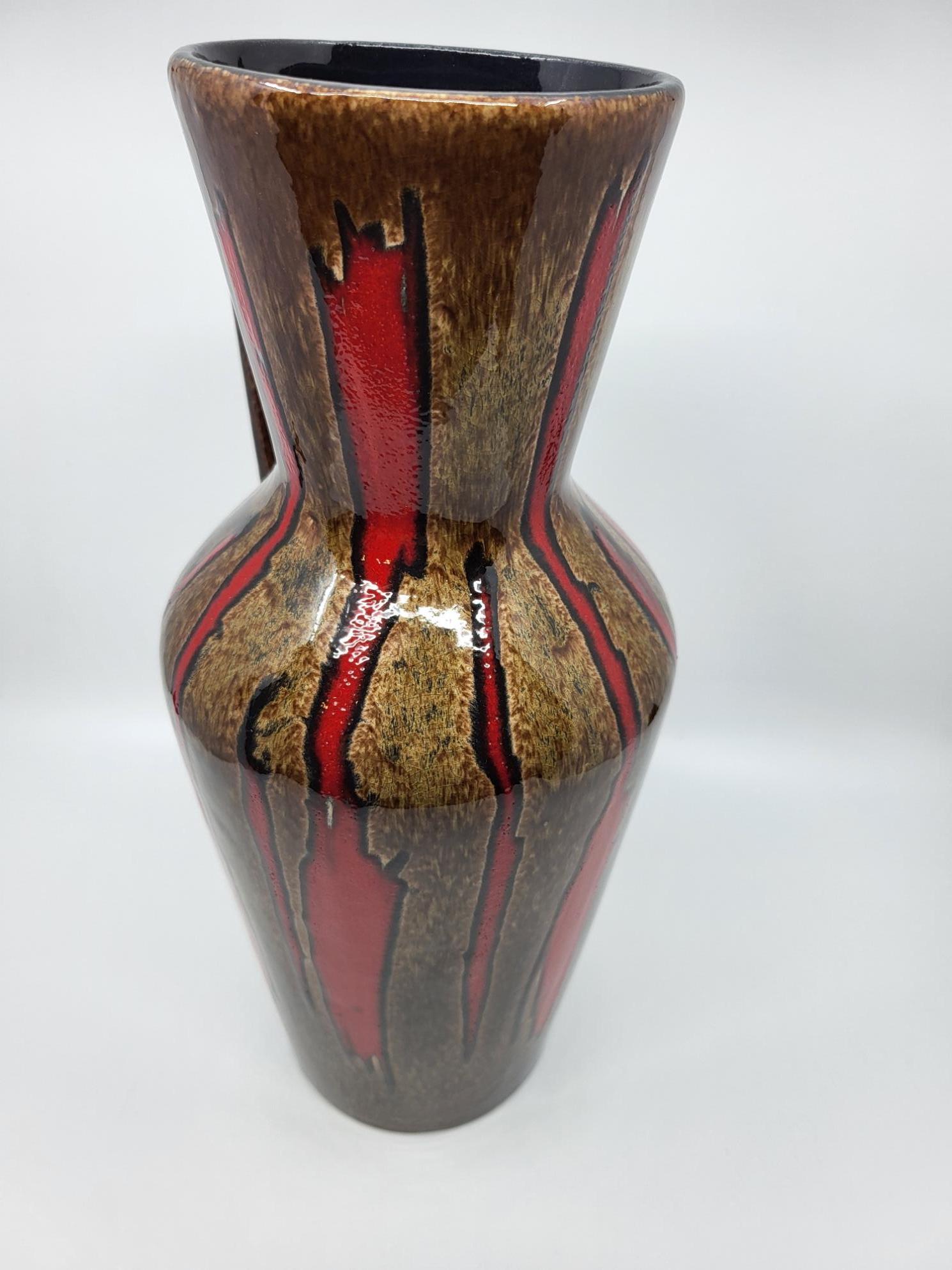 Vaso Scheurich Keramik modèle 407 en céramique marron et rouge Allemagne 1960 In condizioni buone in vendita a London, England