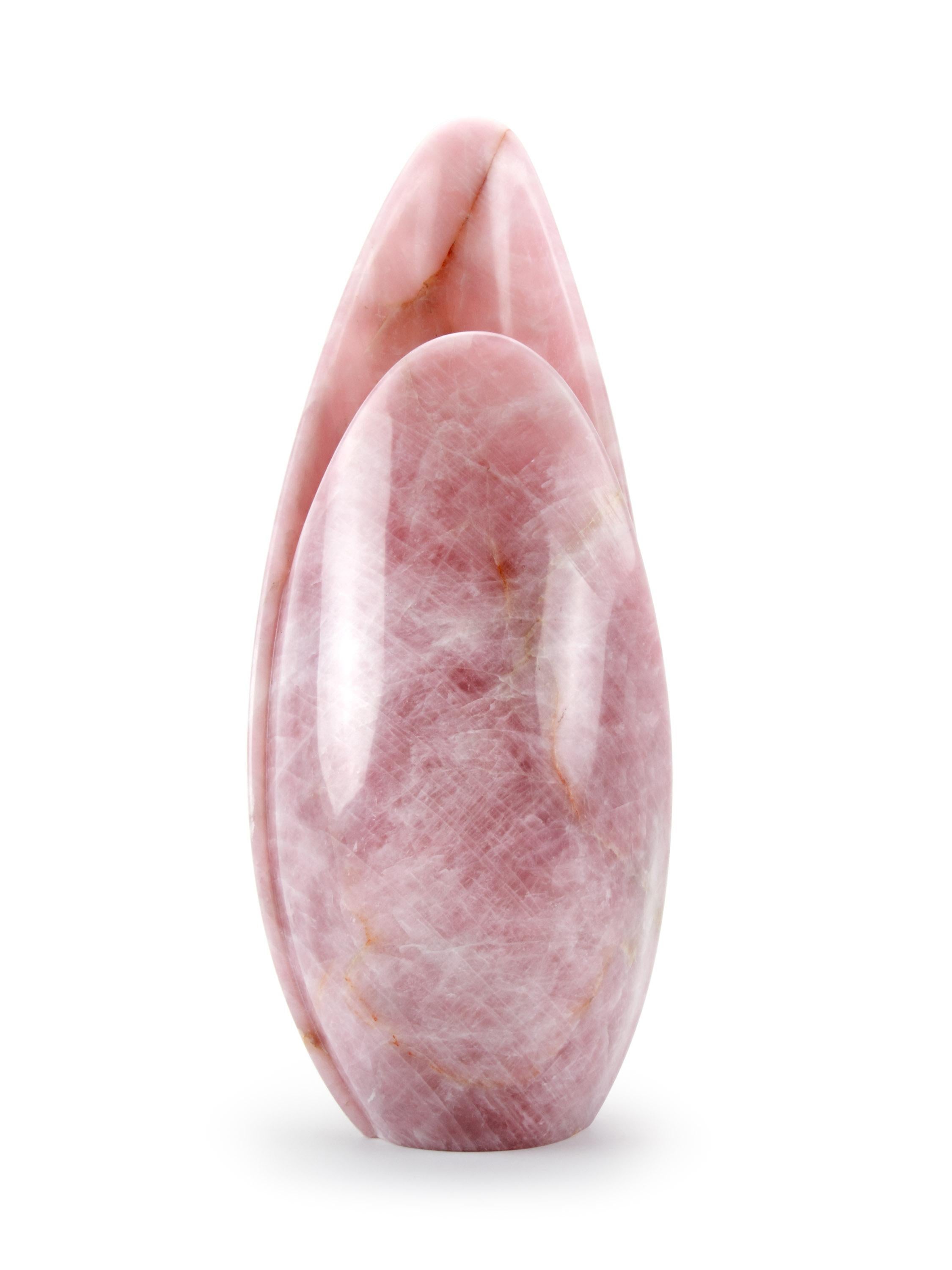 Moderne Vase Sculpture de tulipe en bloc de marbre quartz rose, faite à la main, design de collection en vente