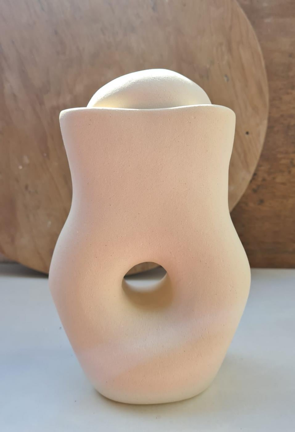 Hybrids Series

Before she started creating her vases / sculptures, ceramicist Alice Aroeira sculpted many matriarchs, deeply feminine figures who, for her, represented the connection between women and the earth and the fertile potential shared by