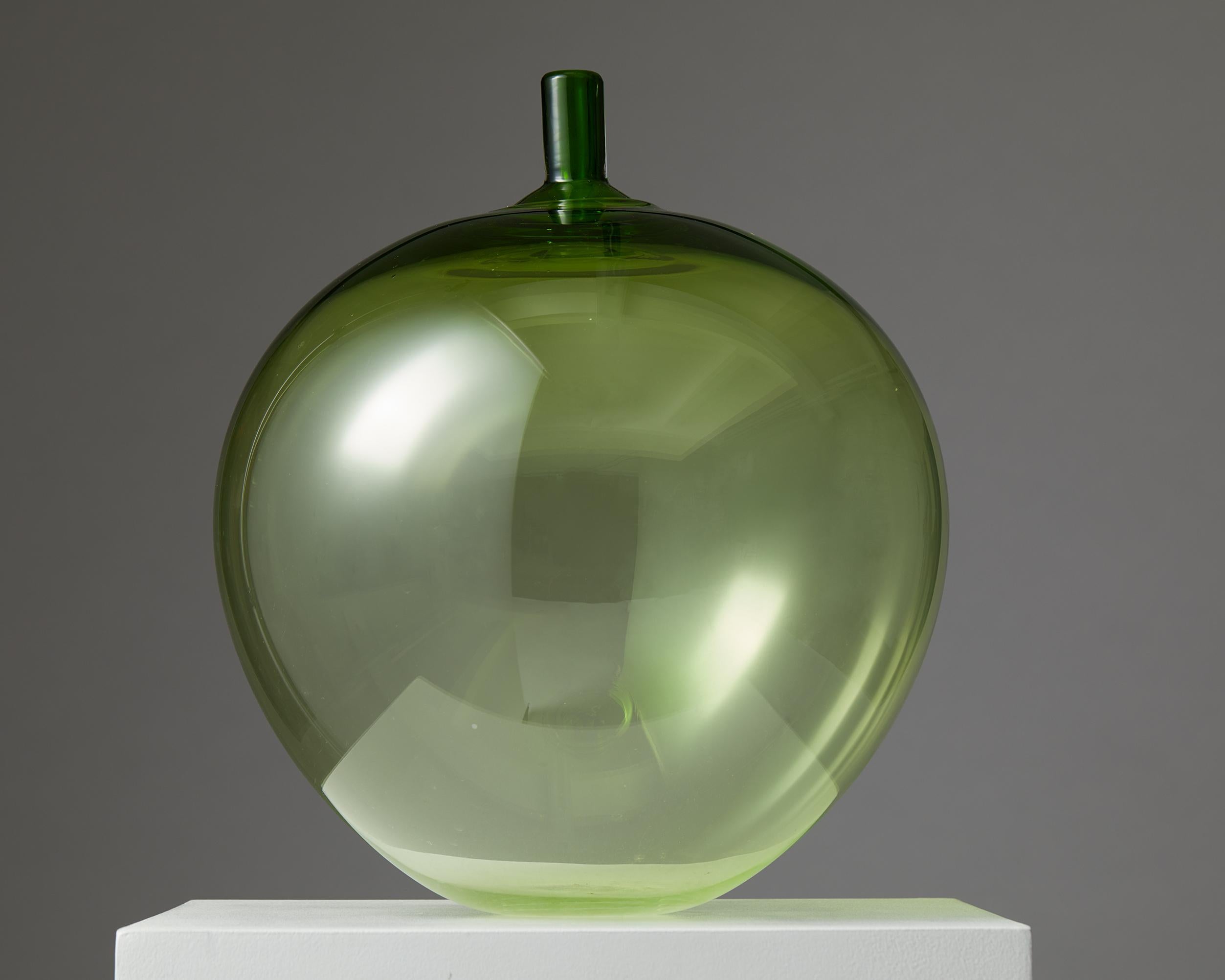 Swedish Vase/sculpture ‘The Apple’ Designed by Ingeborg Lundin for Orrefors For Sale
