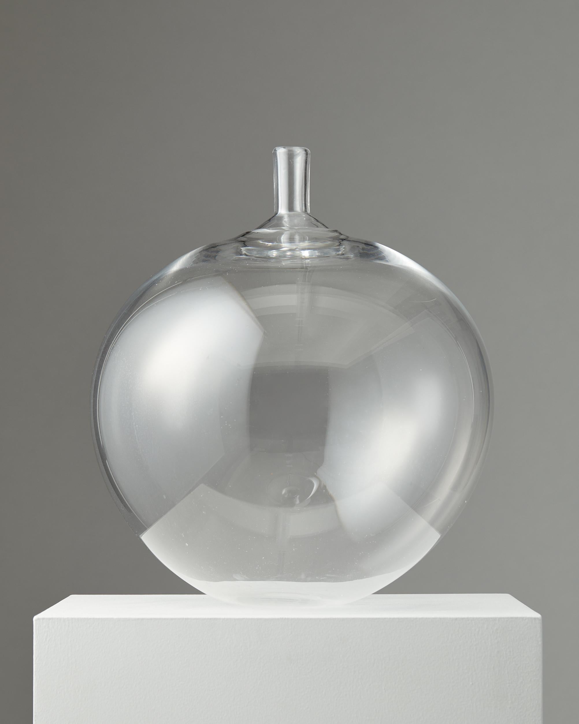 Mid-Century Modern Vase/Sculpture ‘The Apple’ Designed by Ingeborg Lundin for Orrefors, Sweden For Sale