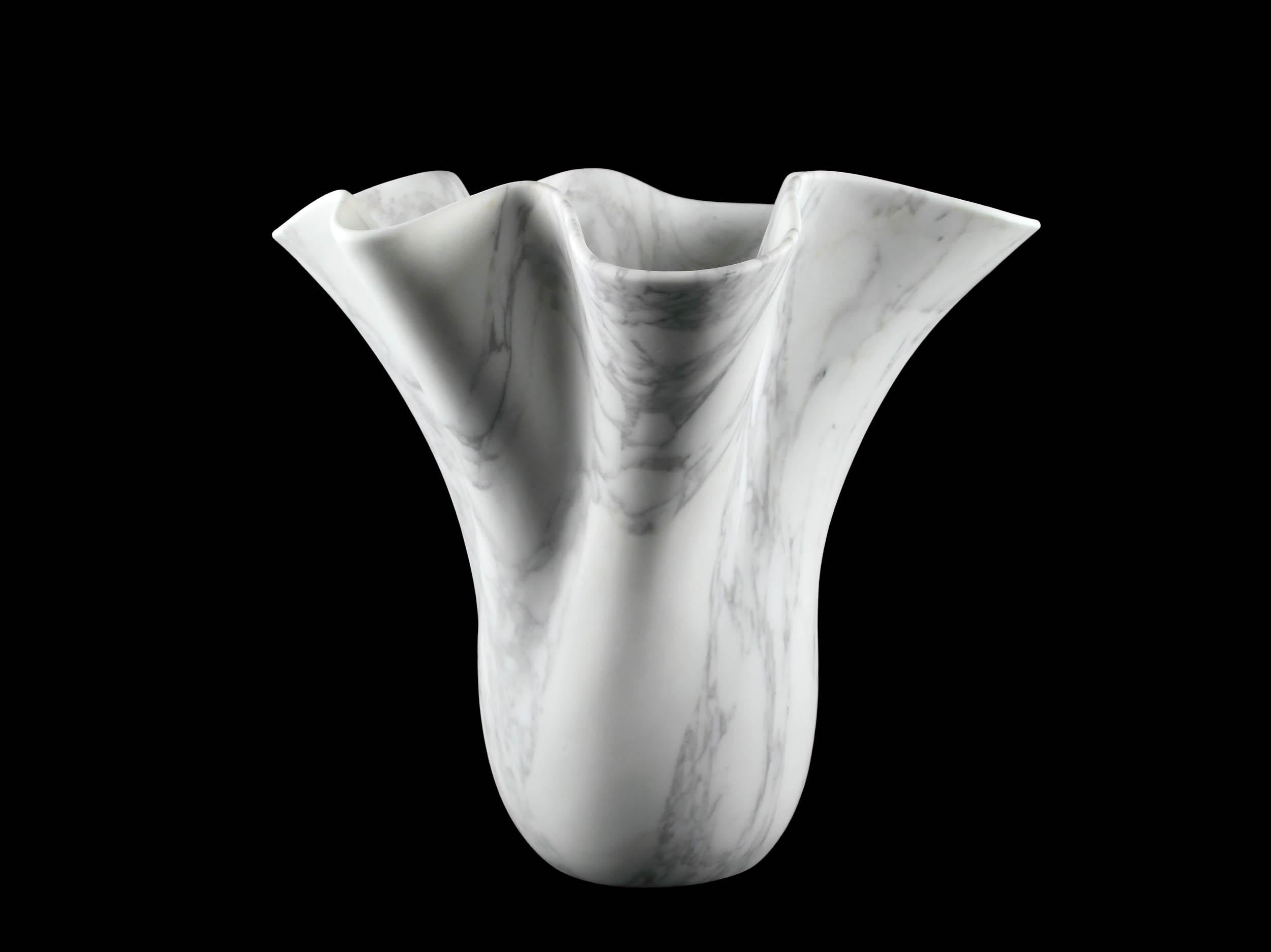 Vase Vessel Sculpture Organic Shape White Arabescato Marble Handmade Italy In New Condition For Sale In Ancona, Marche